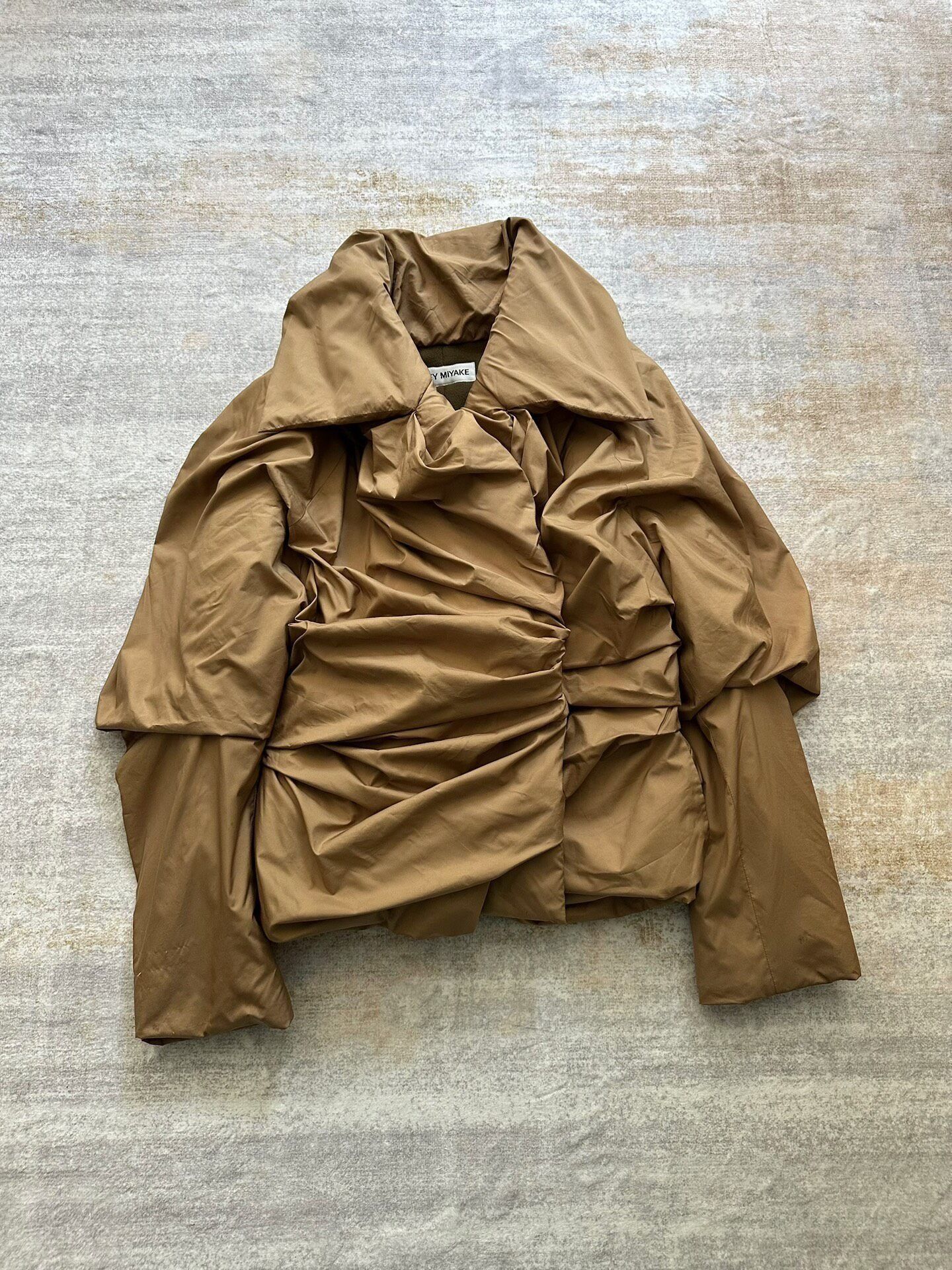 Issey Miyake Issey Miyake 1998 Runway Pleated Coat Size US L / EU 52-54 / 3 - 1 Thumbnail