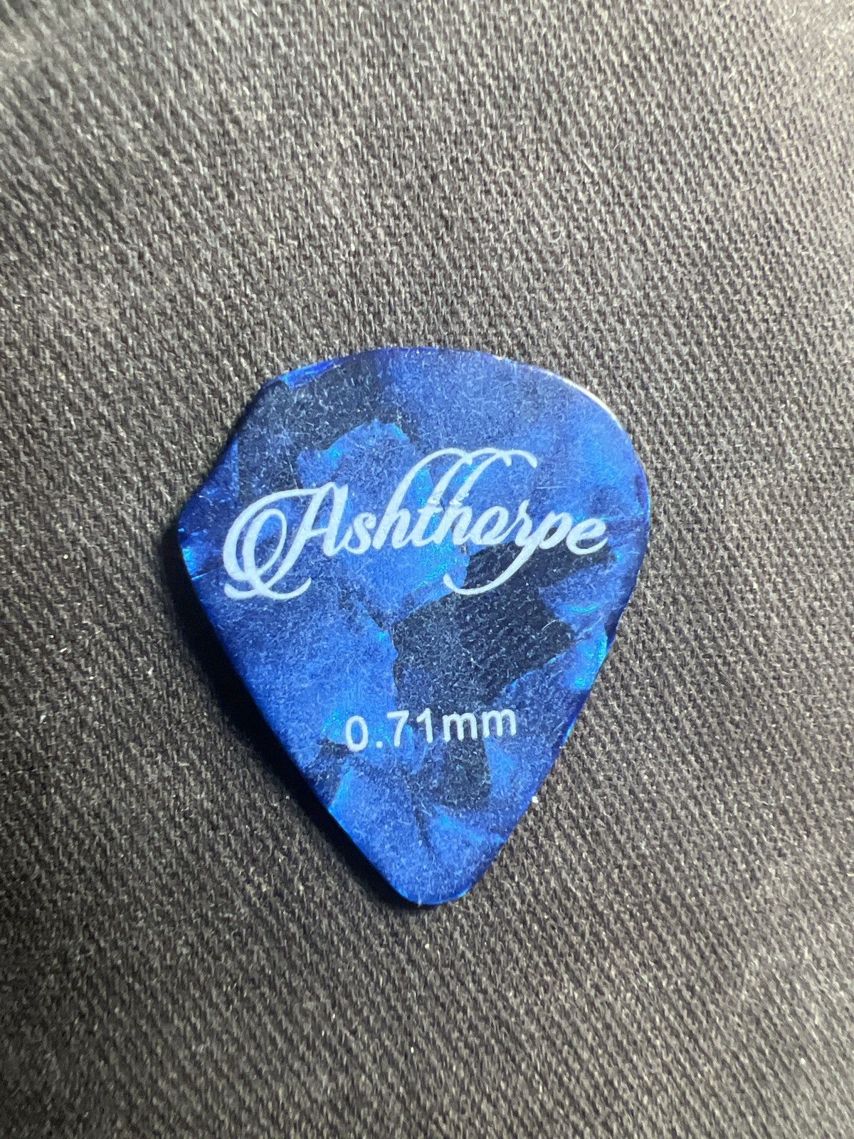 Hypebeast Ashthorpe 0.71mm Guitar Pick Size ONE SIZE - 1 Thumbnail
