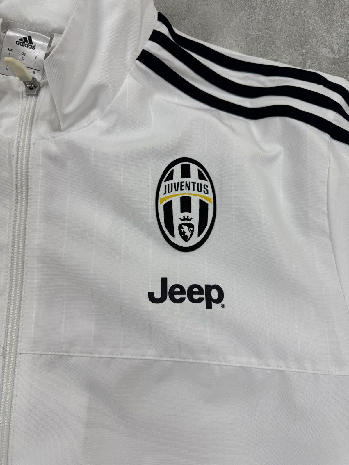 Adidas JUVENTUS 2015/2016 TRAINING FOOTBALL JACKET JERSEY ADIDAS Size US L / EU 52-54 / 3 - 2 Thumbnail