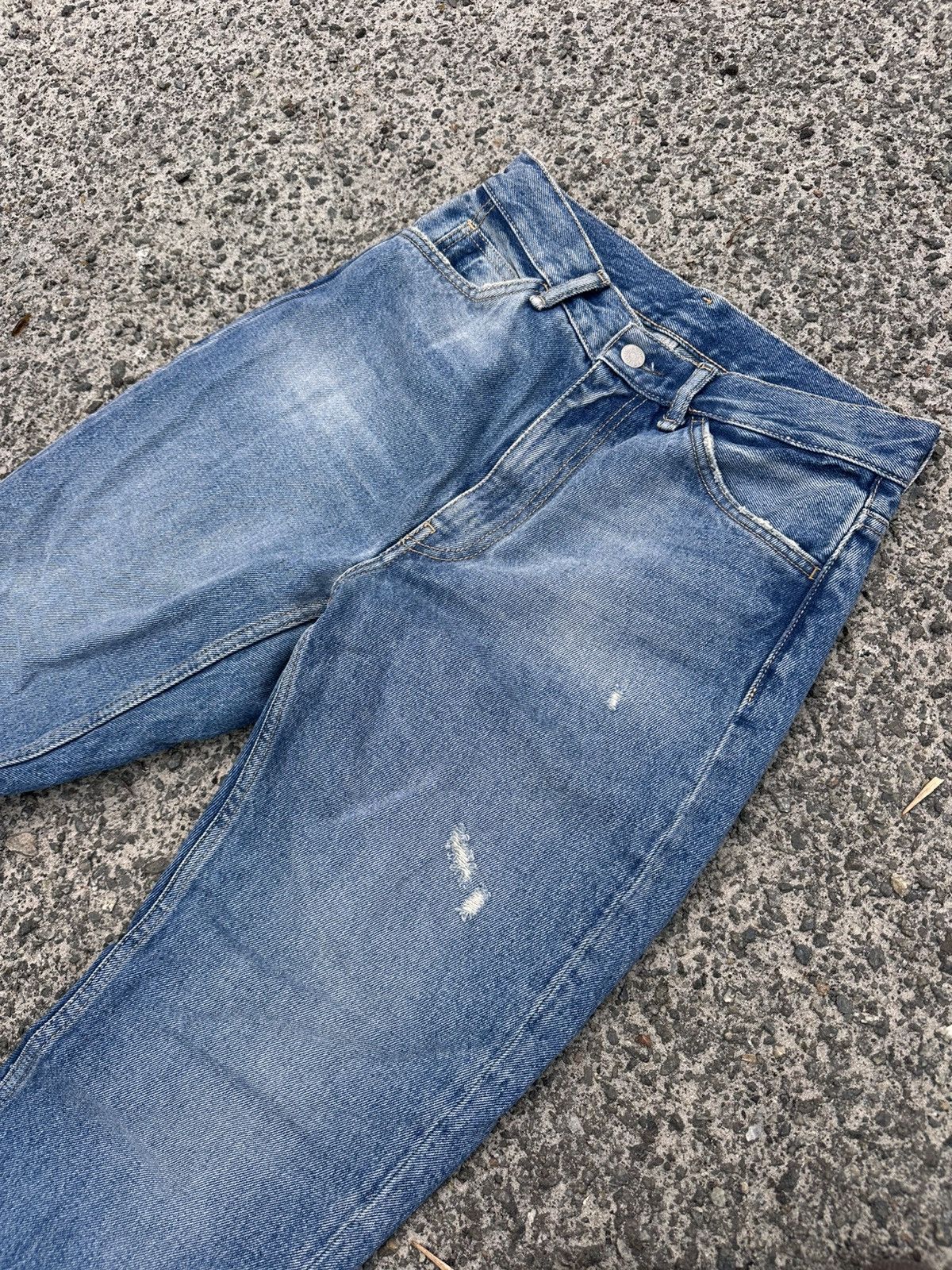 Acne Studios Acne Studios Flared Baggy Distressed Jeans Size 28" / US 6 / IT 42 - 5 Thumbnail