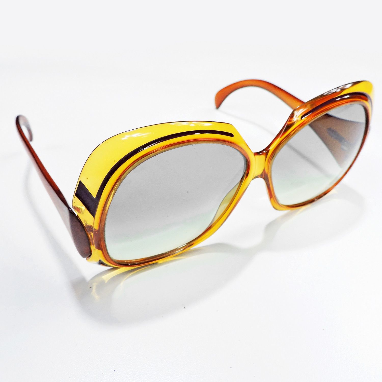 Dior 80’S CHRISTIAN DIOR FEMININE DESIGNER SUNGLASSES [2044] Size ONE SIZE - 2 Thumbnail