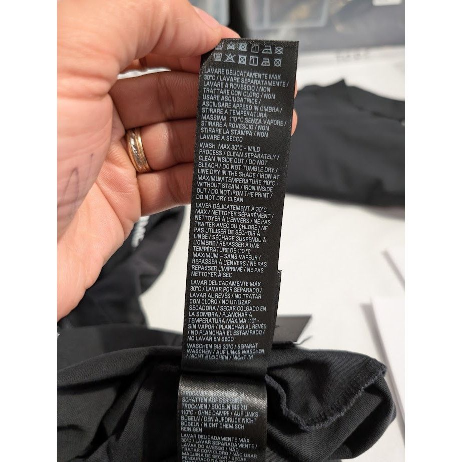 Balenciaga × Under Armour o1rshd1 Q:2 / Print Vint Medium Fit T-Shirt in Black Size US S / EU 44-46 / 1 - 17 Thumbnail