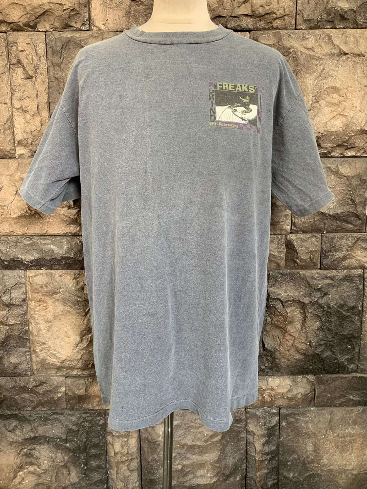 Vintage Vintage 90s Freaks Grind Skateboards T shirt Size US M / EU 48-50 / 2 - 5 Thumbnail
