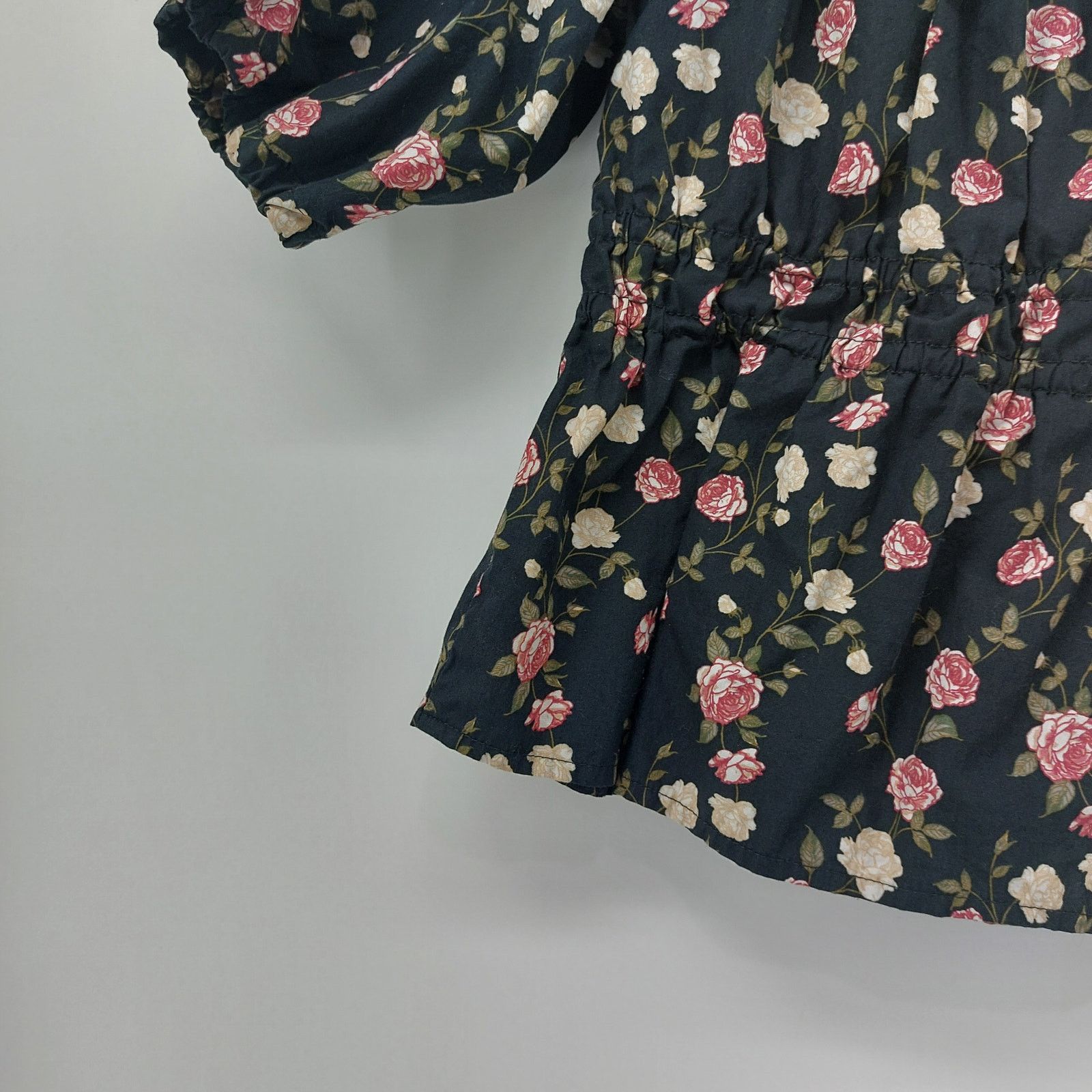 Other Celebrity Pink Floral Puff Sleeve Black Top Smocked Size L Size L / US 10 / IT 46 - 11 Thumbnail