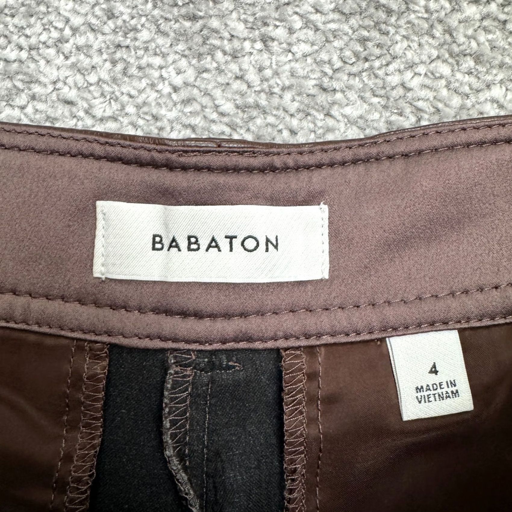 Aritzia Babaton Aritzia Vegan Leather High Rise Flared Pants Brown Trouser 4 Womens Size 27" / US 4 / IT 40 - 7 Thumbnail