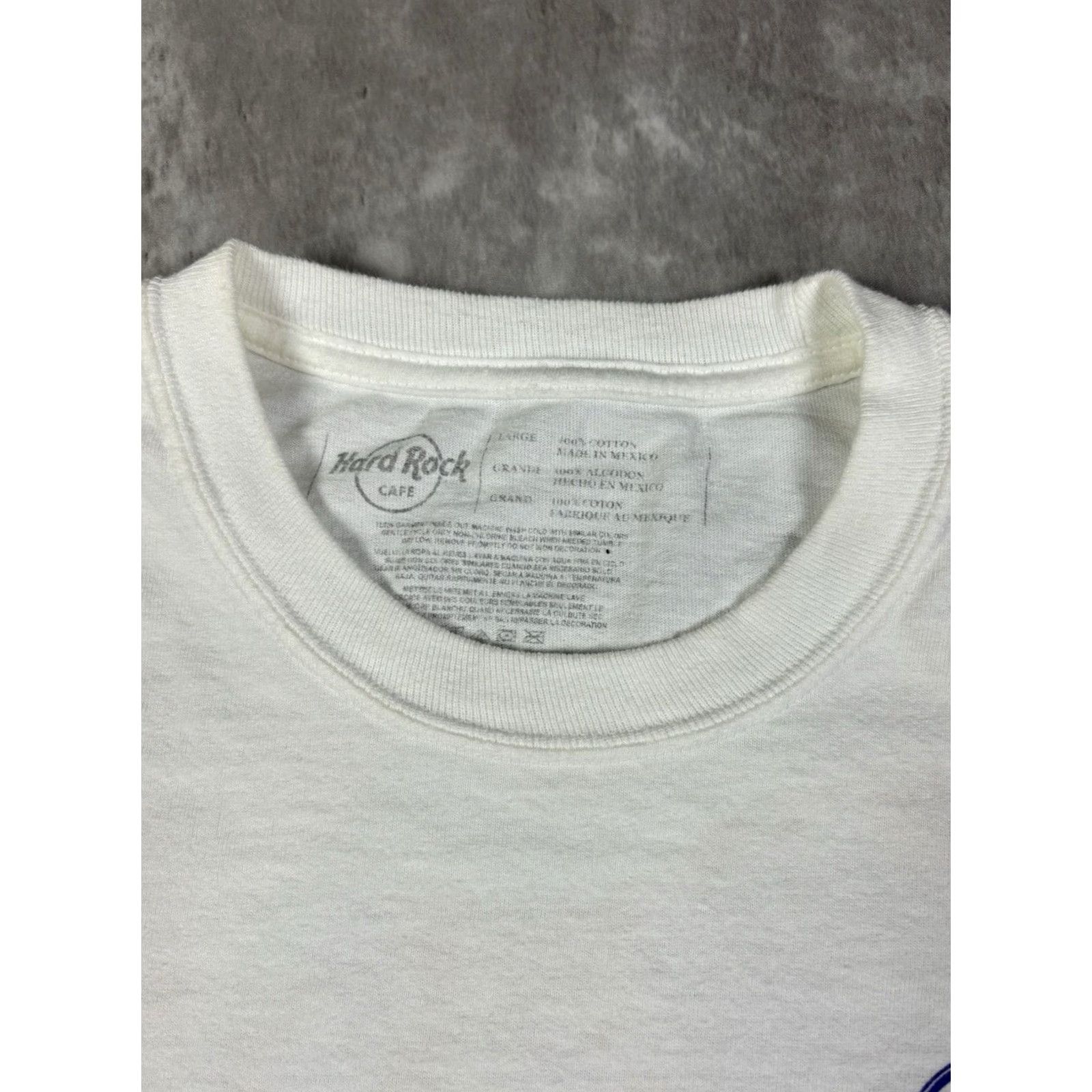 Hard Rock Cafe VINTAGE Hard Rock Cafe T-Shirt Graphic White Crew Neck Short Sleeve L Men 101 Dalmatians Aerosmith Adventure Time Beer 90s Band Size US L / EU 52-54 / 3 - 5 Thumbnail