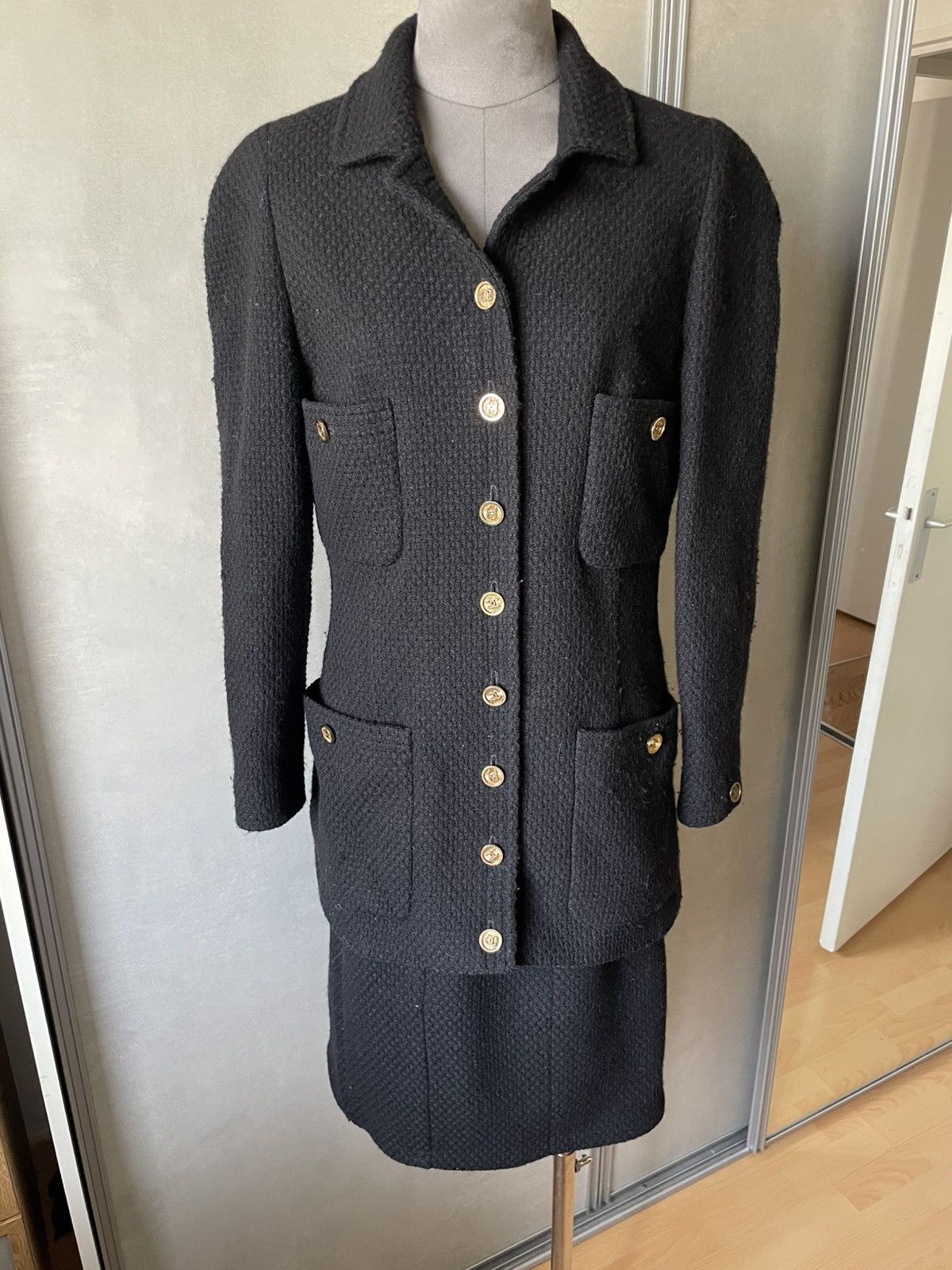 Chanel CHANEL Tweed suit vintage jacket and skirt Size M / US 6-8 / IT 42-44 - 2 Thumbnail