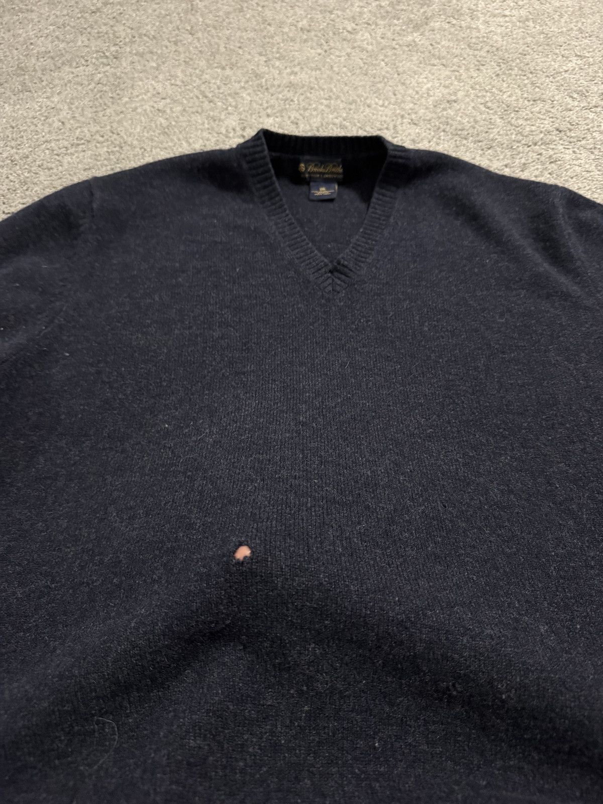 Brooks Brothers Brooks Brothers 100% Lambswool V Neck Sweater Navy XXL Size US XXL / EU 58 / 5 - 5 Thumbnail