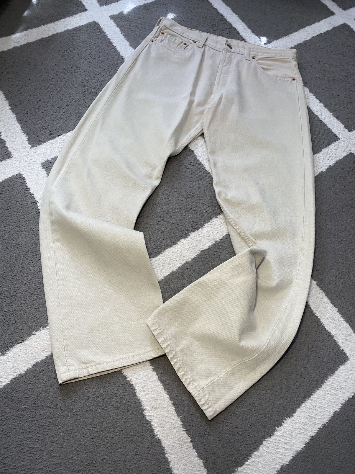 Levi's × Vintage Vintage 90’s Levi’s 501 men’s denim pants jeans Size US 32 / EU 48 - 7 Thumbnail