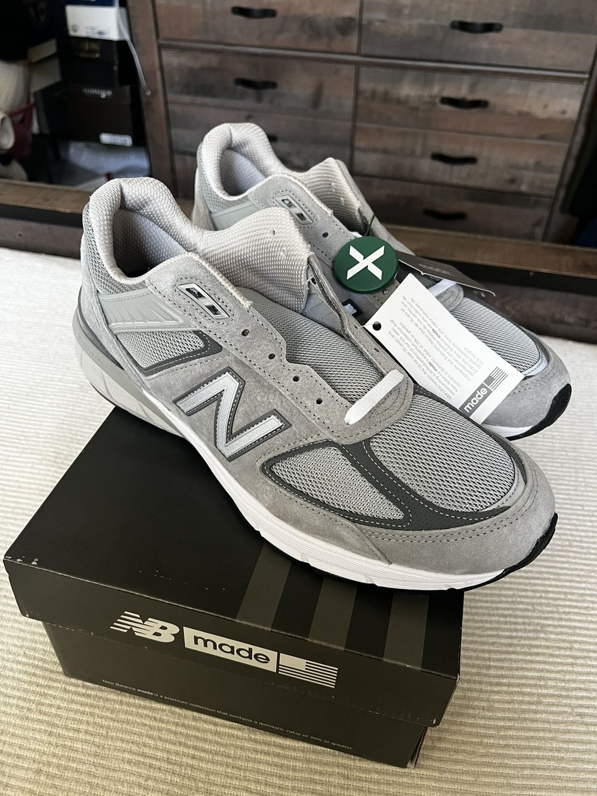 New Balance New balance 990 v5 Size US 13 / EU 46 - 2 Thumbnail