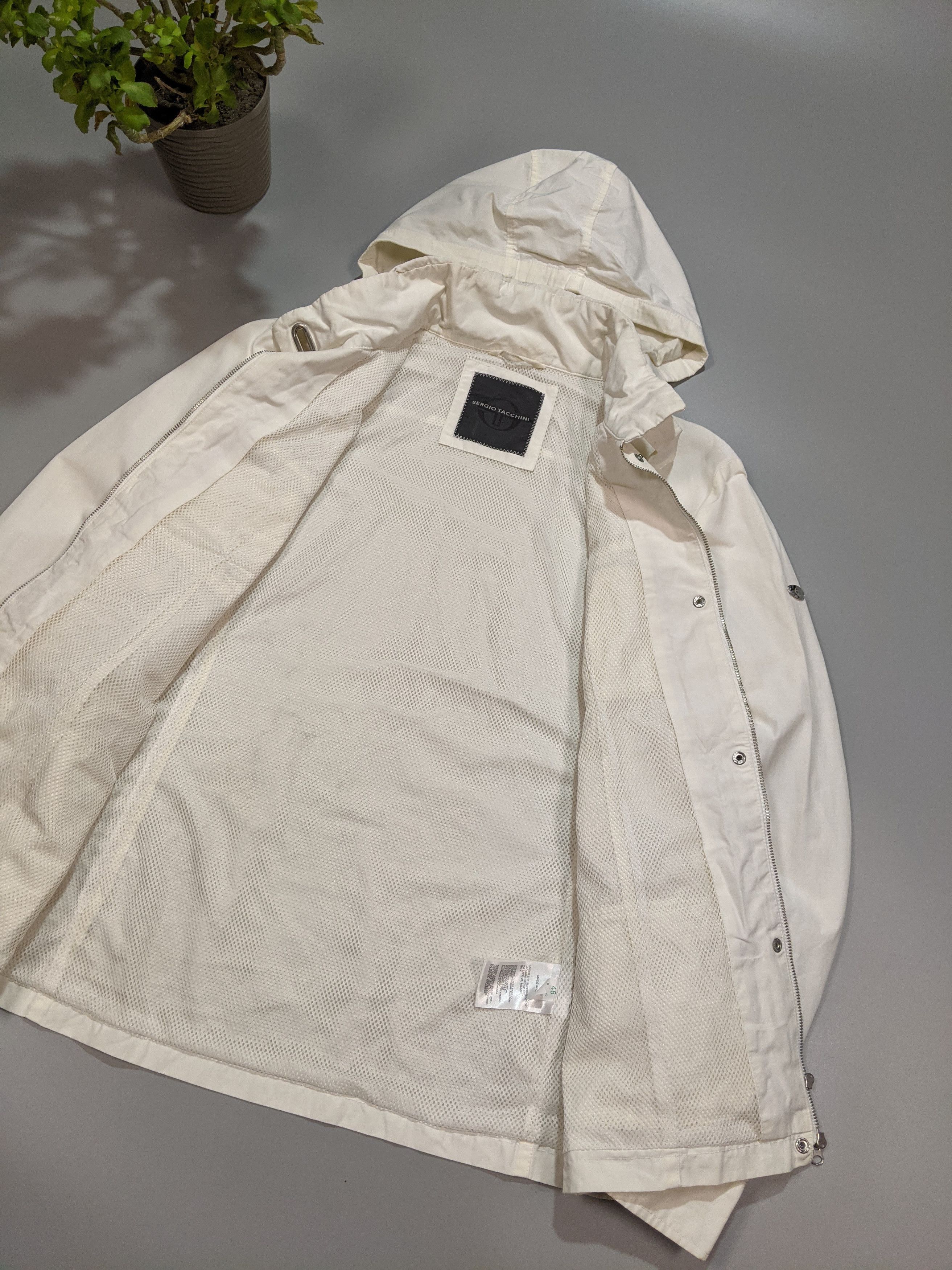 Sergio Tacchini × Vintage Sergio Tacchini Women's Vintage White Lightweight Raincoat Size XL / US 12-14 / IT 48-50 - 3 Thumbnail