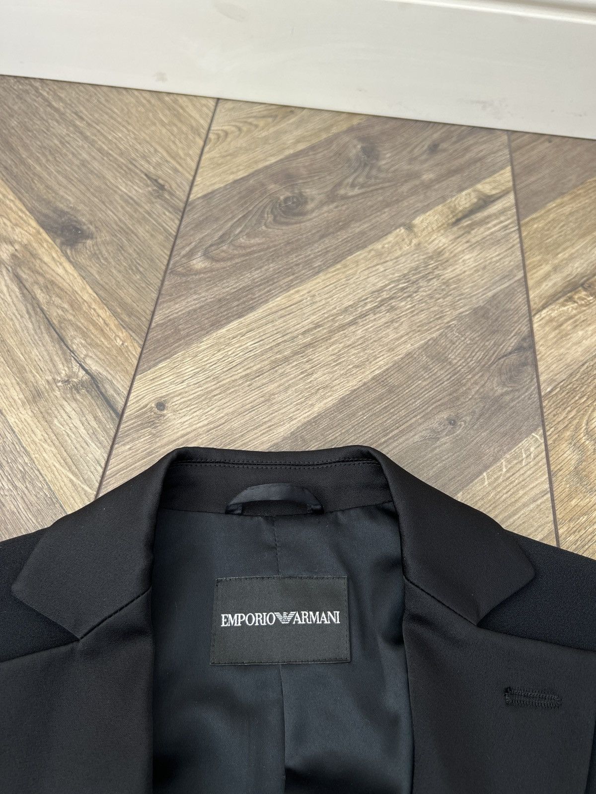 Emporio Armani Vintage Emporio Armani Women’s Black Cropped Tuxedo Blazer Size XS / US 0-2 / IT 36-38 - 8 Thumbnail