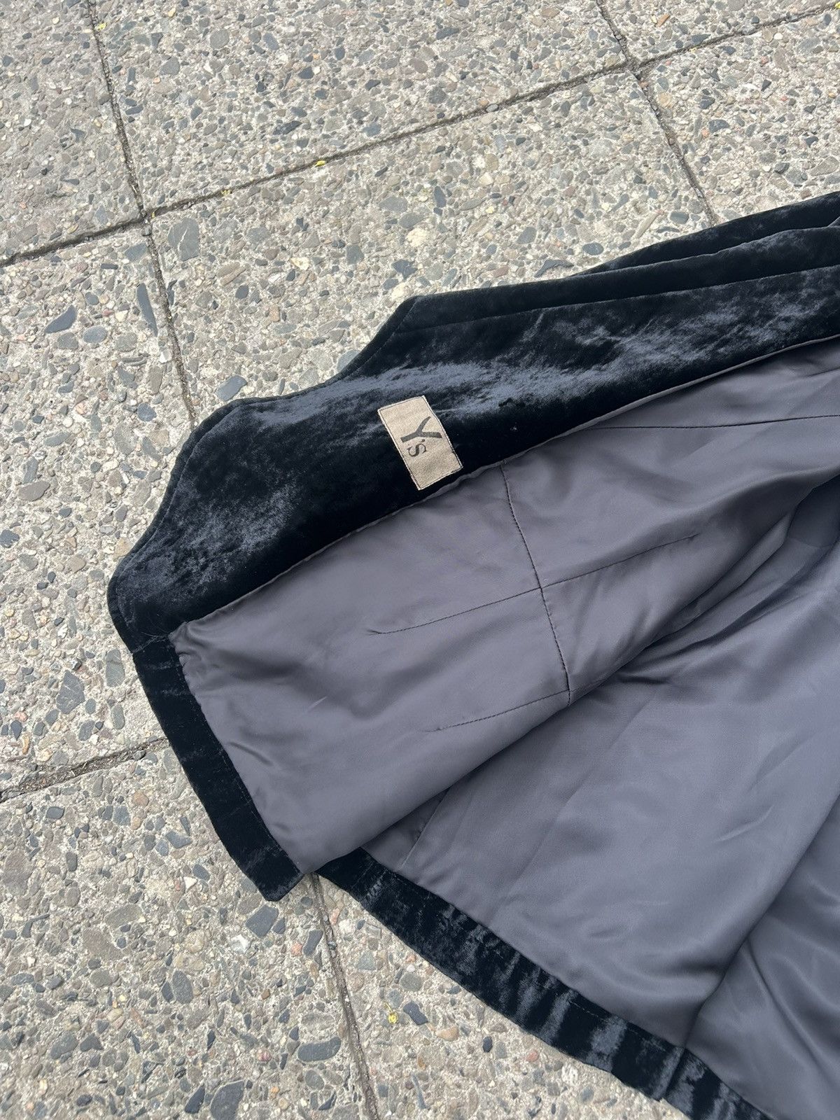 Yohji Yamamoto Rare Vintage Y’s Yohji Yamamoto Velvet Oversized Blazer Size 38S - 4 Thumbnail