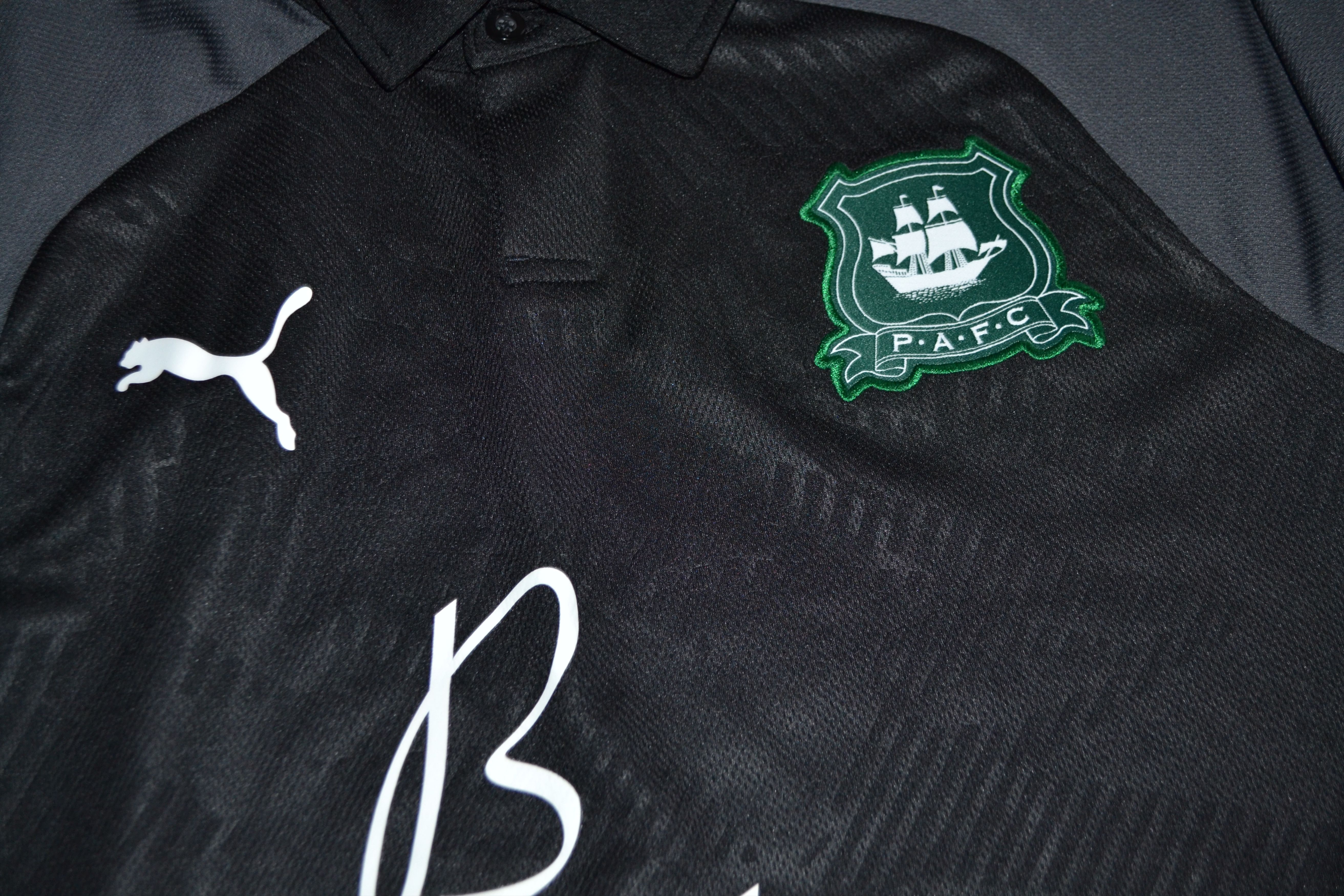 Puma Plymouth Argyle Polo T-Shirt Soccer Jersey Maillot Size US S / EU 44-46 / 1 - 4 Thumbnail