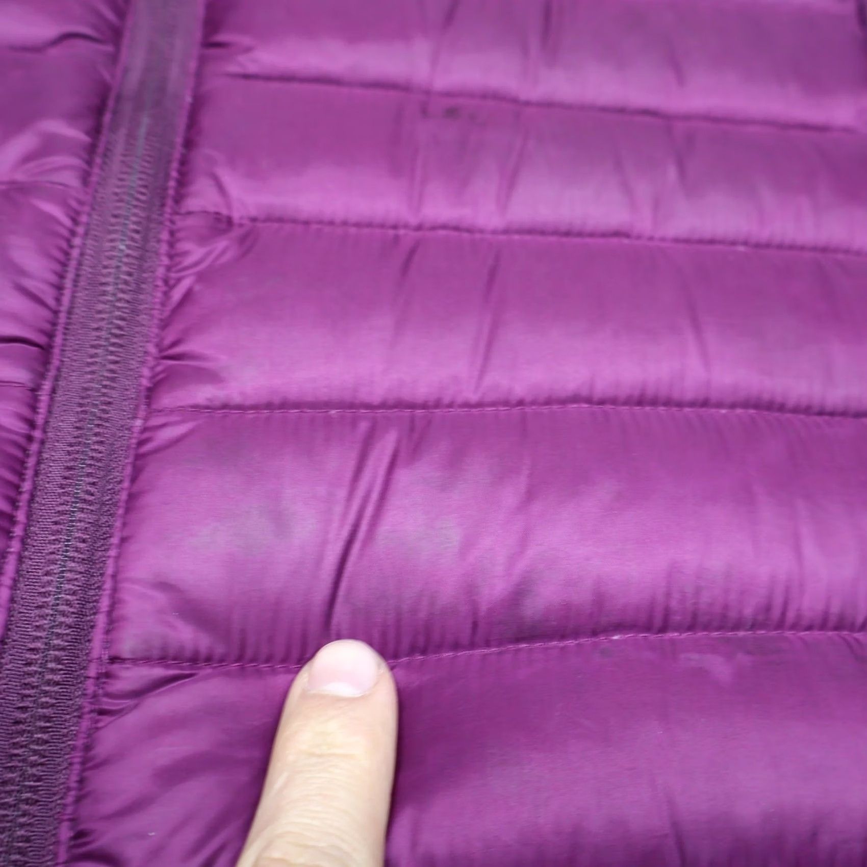 Vintage VINTAGE Cabela's Down Vest Womens 2XL Purple Quilted Puffer Lightweight Insulated Warm Size XXL / US 16-18 / IT 52-54 - 5 Thumbnail