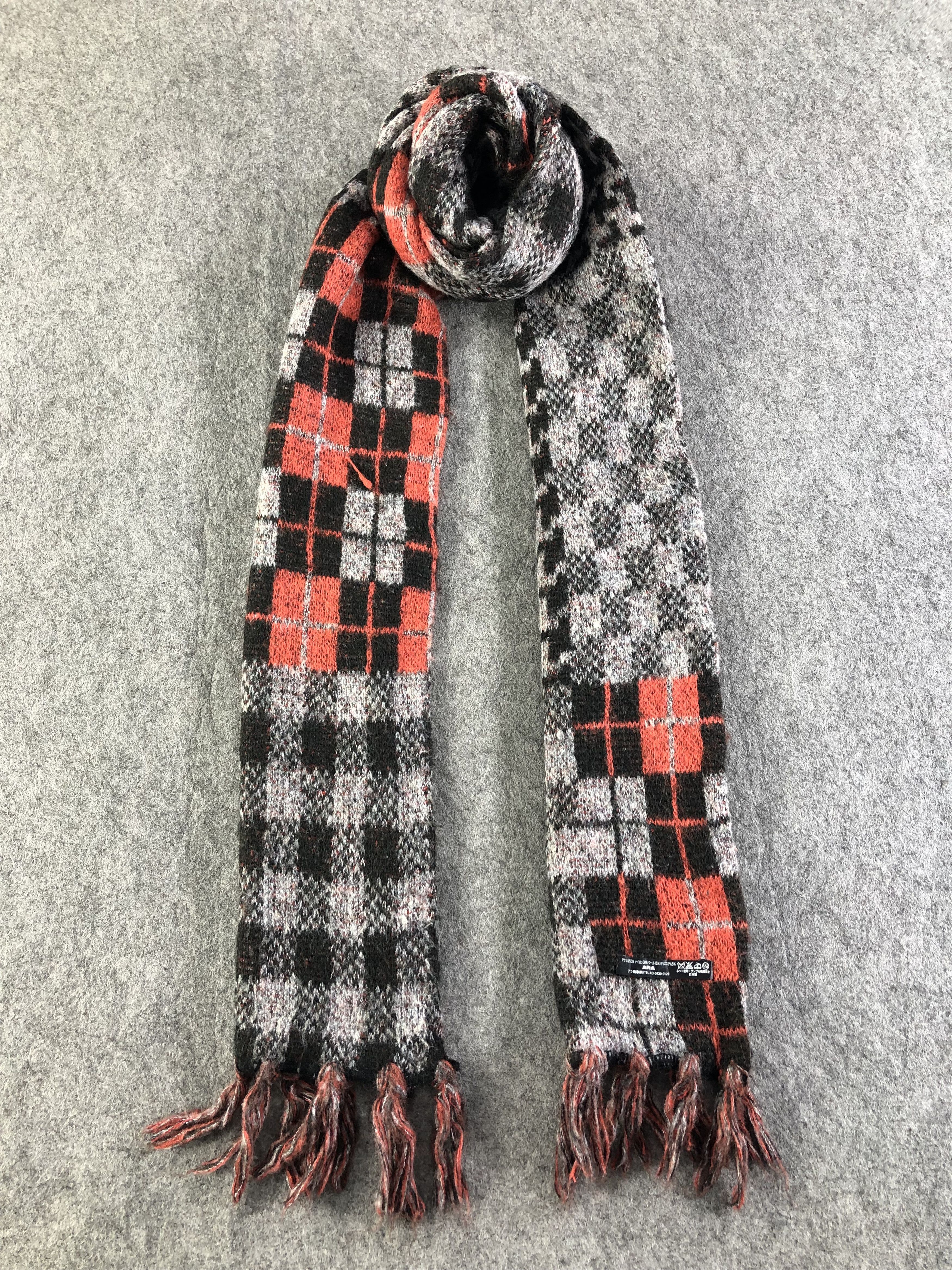 United Colors Of Benetton United Colors Of Benetton Scarf / Muffler / Neckwear Size ONE SIZE - 1 Thumbnail