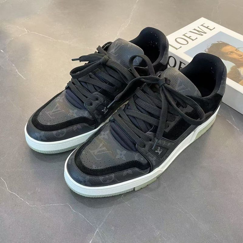 Louis Vuitton Louis Vuitton Trainer Low Top Fashion Sneakers for Men 0079 Size US 9.5 / EU 42-43 - 1 Thumbnail