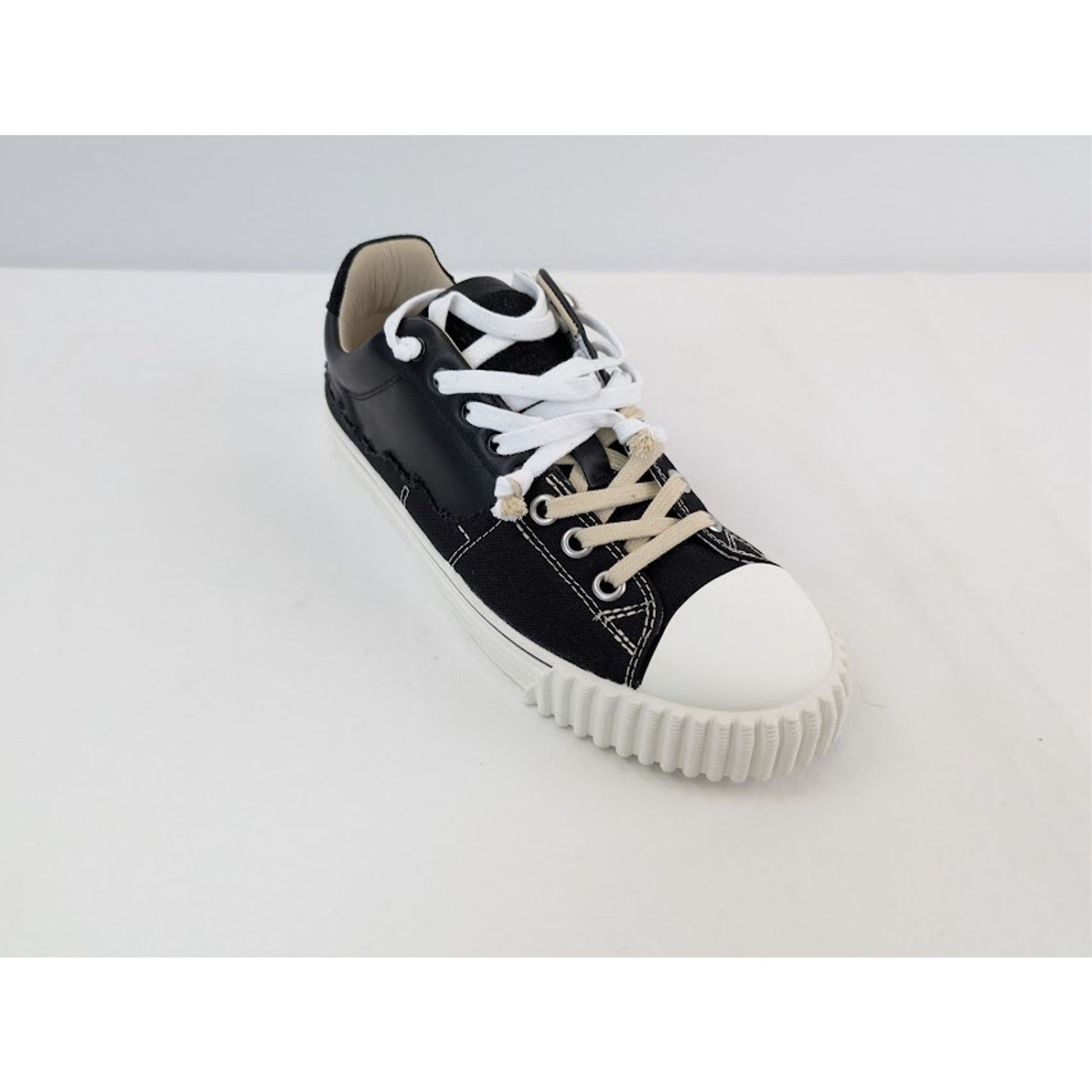 Maison Margiela o1rshd1 Evolution Low Sneakers in Black / White Size US 13 / EU 46 - 3 Thumbnail