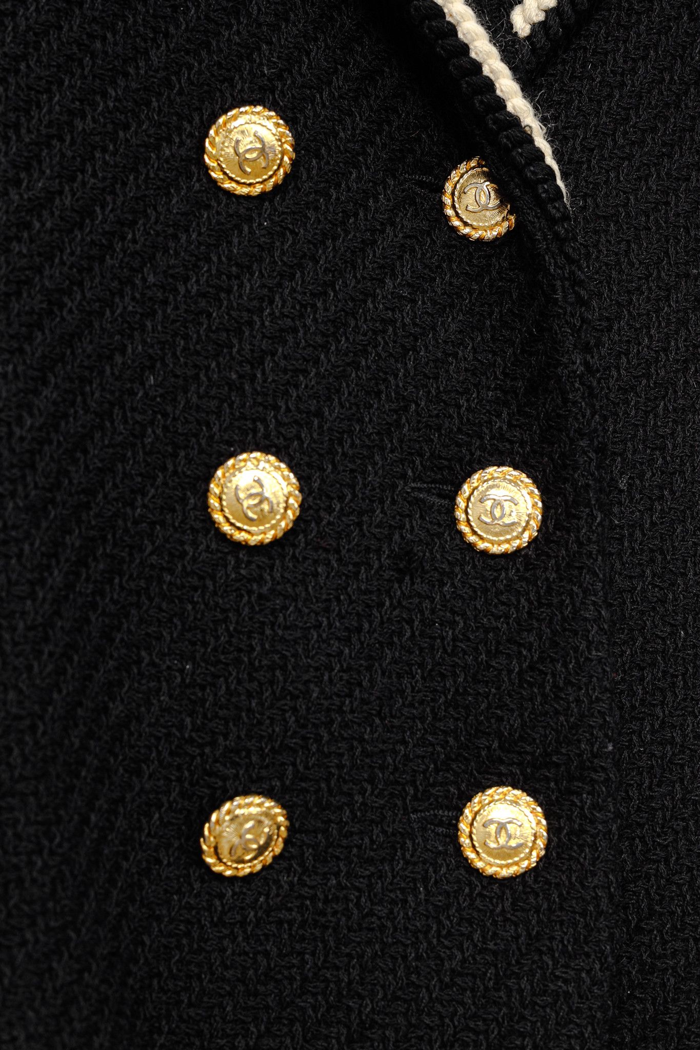 Chanel Boutique 80's Black Wool-Tweed Double-Breasted Blazer