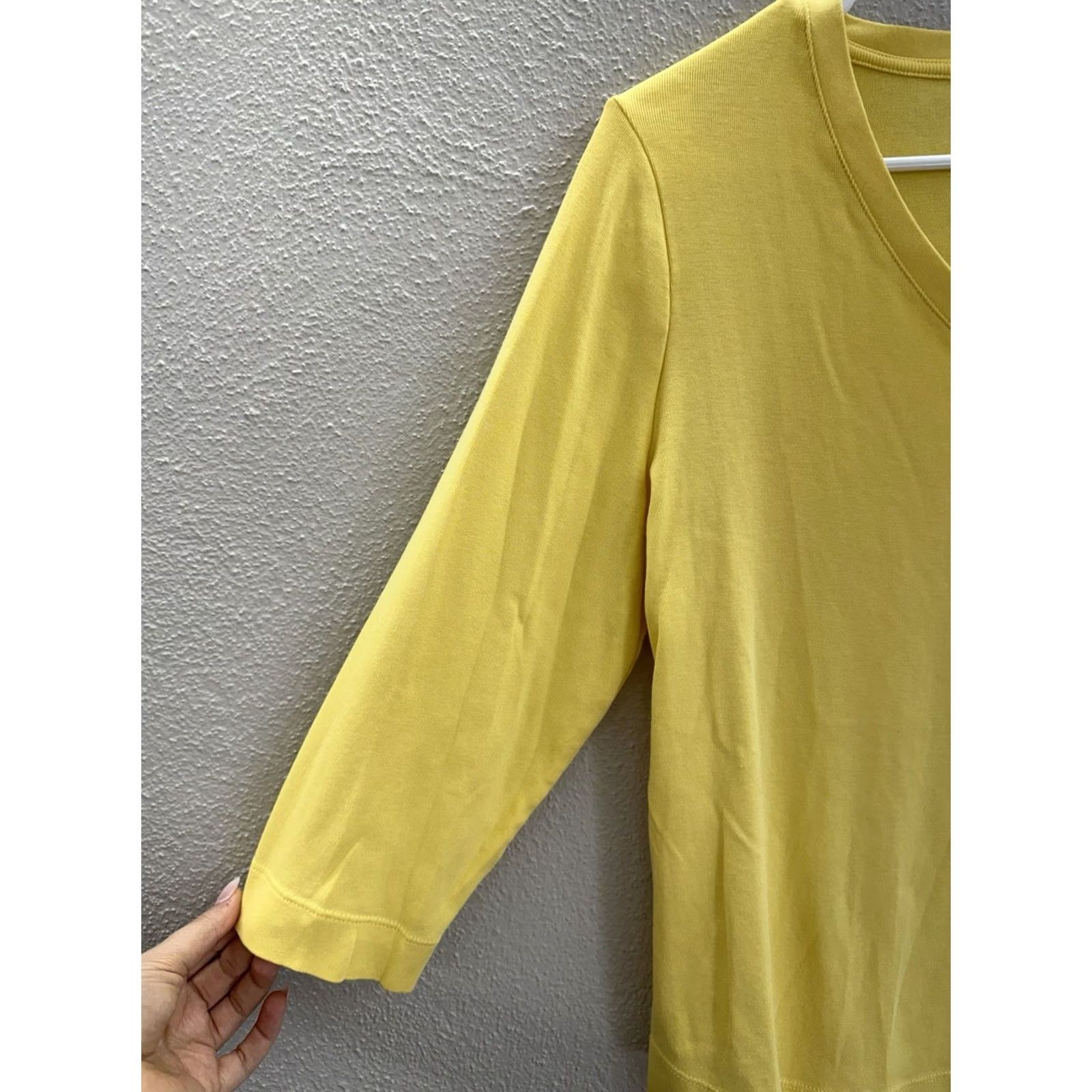 Vintage Item Specifications: Dimensions: 6" x 4" x 1/2 Size M / US 6-8 / IT 42-44 - 2 Thumbnail