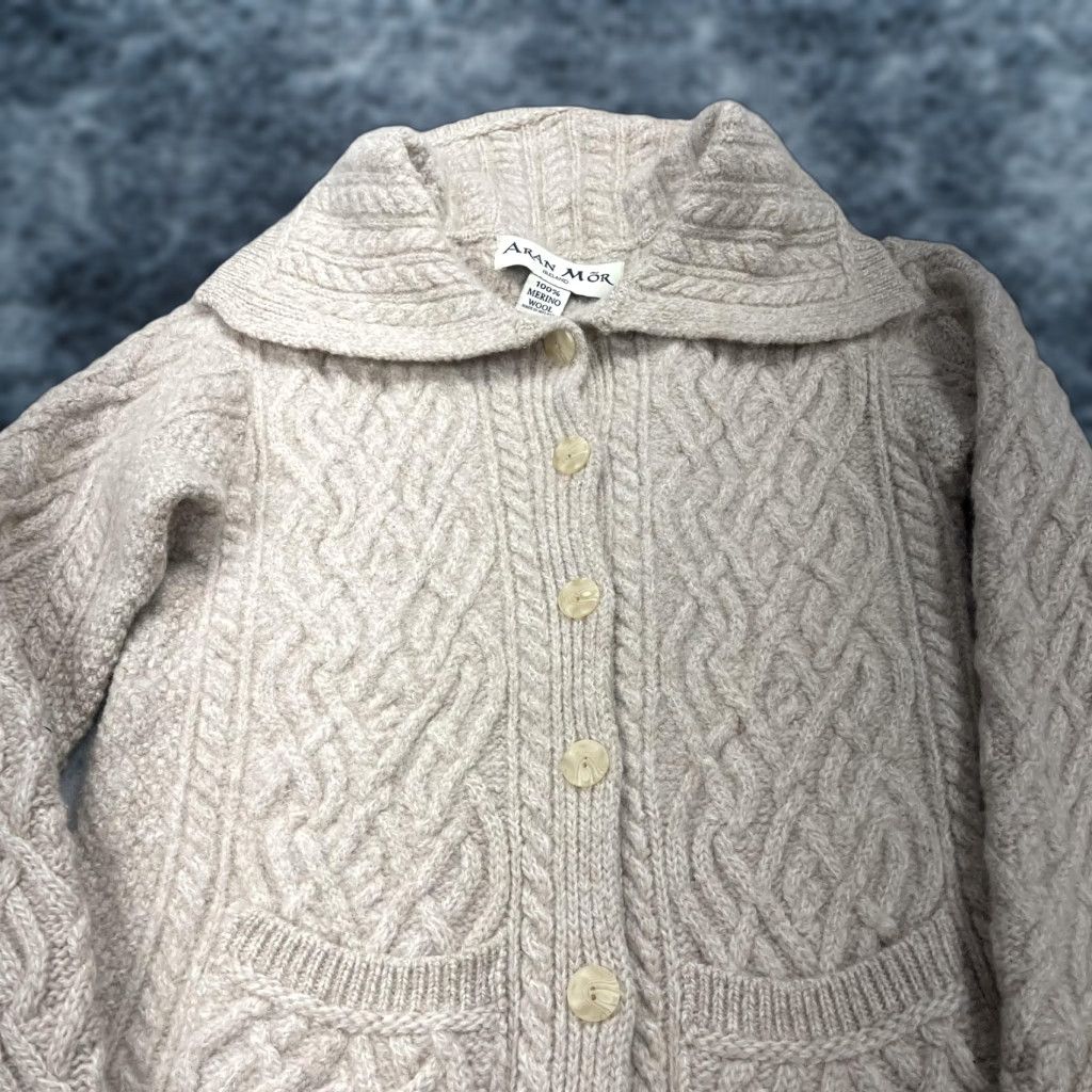 Vintage Aran Mor Sweater Cardigan Wool White Womens M Merino Cable Knit Front Pockets Ireland Winter Medium Size M / US 6-8 / IT 42-44 - 1 Thumbnail