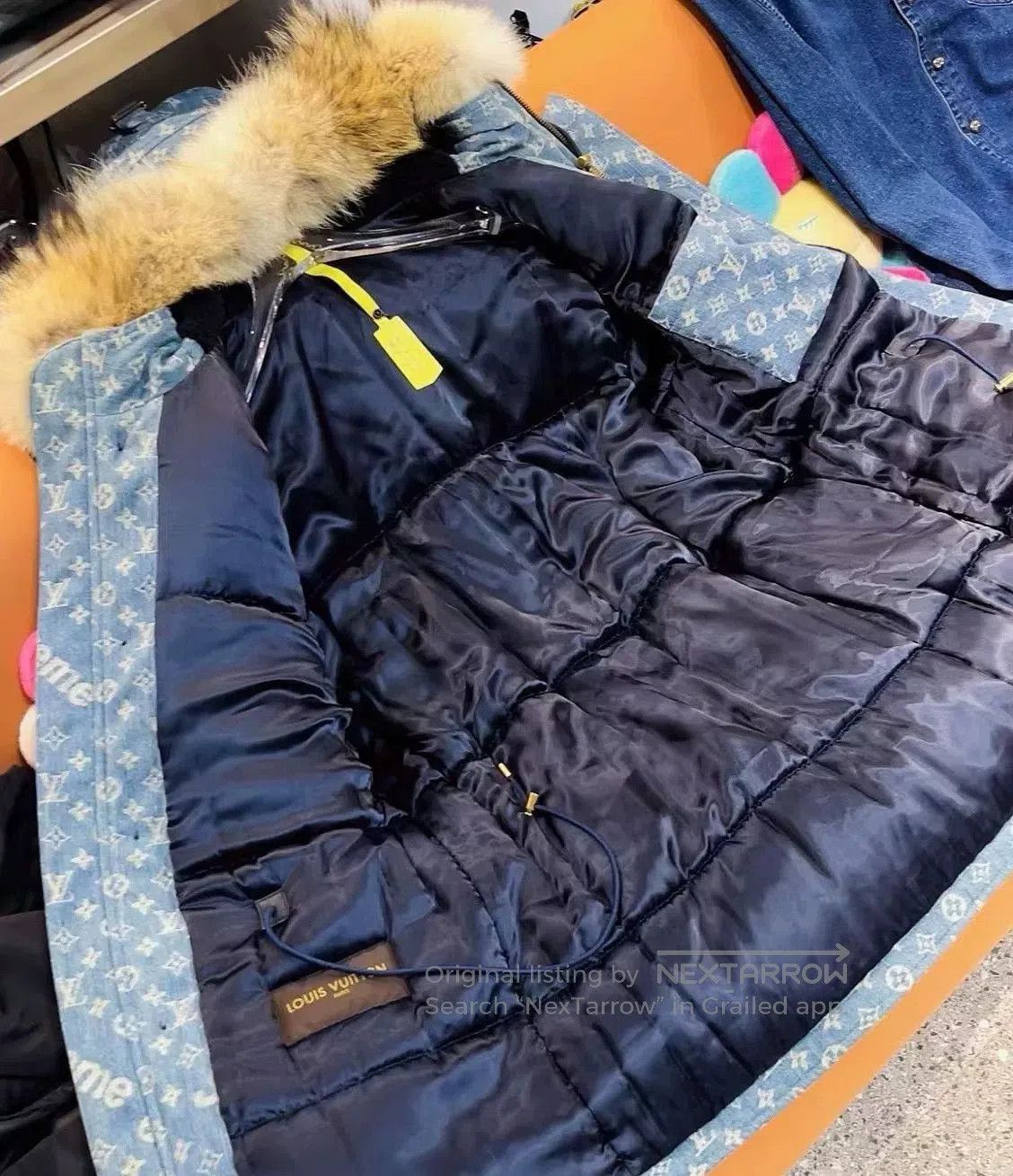 Louis Vuitton LV x Supreme Denim Logo Fur Collar Jacket. Size US L / EU 52-54 / 3 - 3 Thumbnail