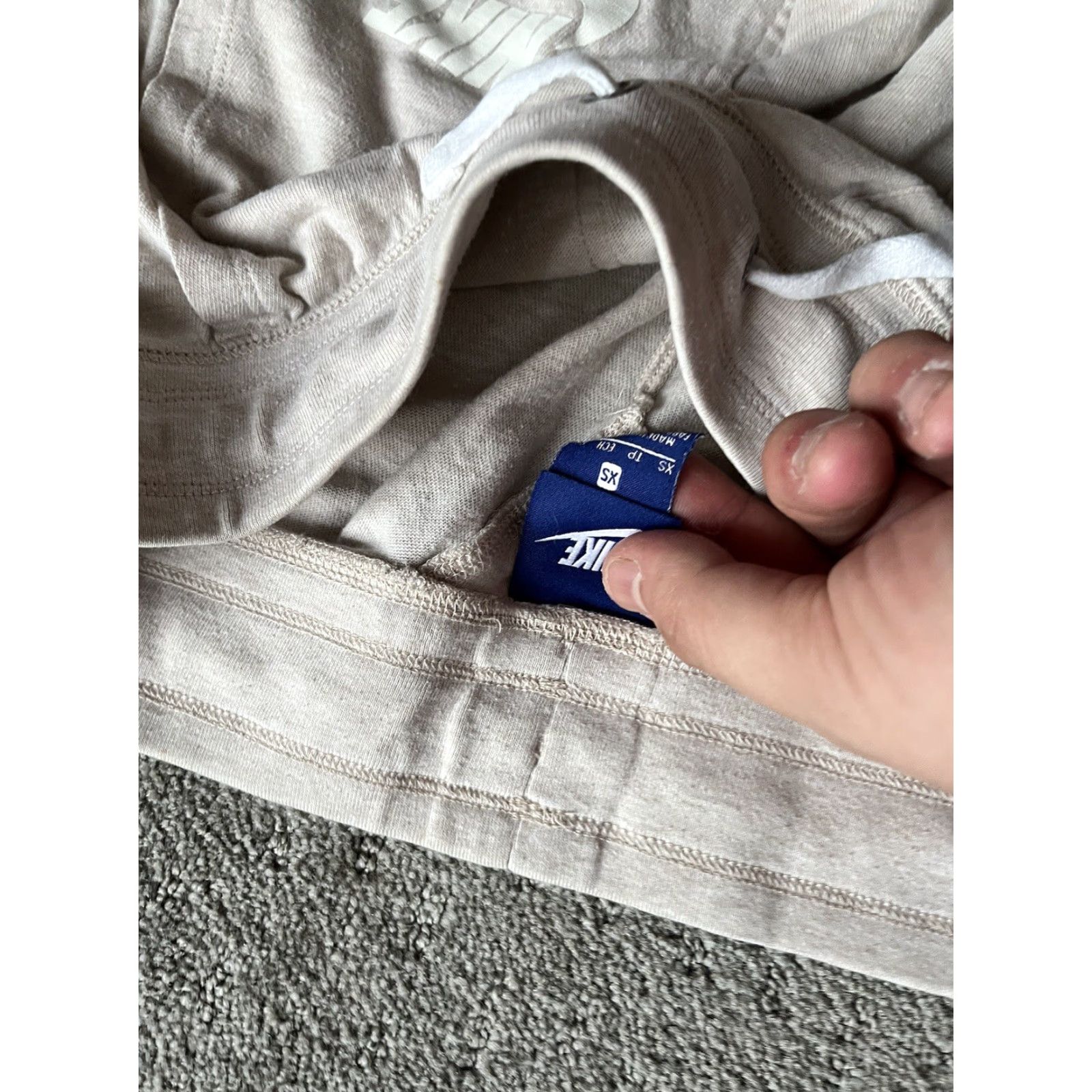 Nike Nike Pants Womens XS Beige Capri Leggings Athleisure Nike Tech Casual Activewear Leggings Std Inseam 21in Tapered Regular Womens Beige 90s? Size 26" / US 2 / IT 38 - 5 Thumbnail