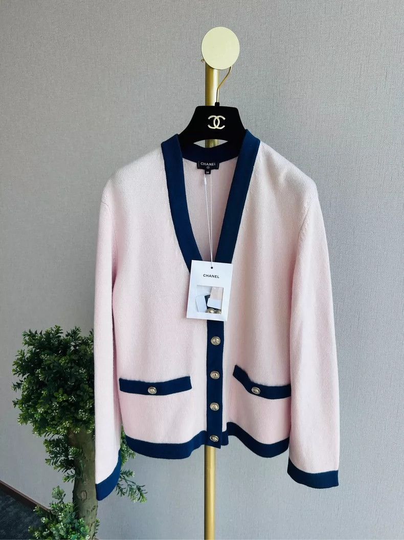 Chanel 21 Pink V-Neck Knit Cardigan - dmc