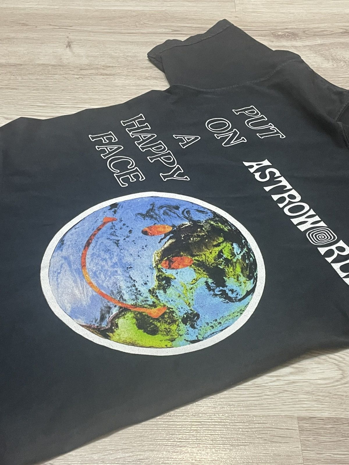 Travis Scott Travis Scott Astroworld Lollapalooza Smiley World/t-shirt Size US S / EU 44-46 / 1 - 8 Thumbnail
