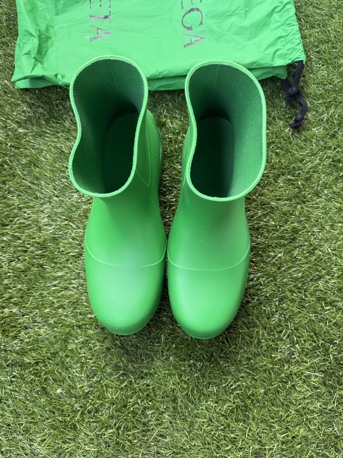 Bottega Veneta Bottega Veneta Puddle Boot size 42 Parakeet Green Size US 9 / EU 42 - 3 Thumbnail