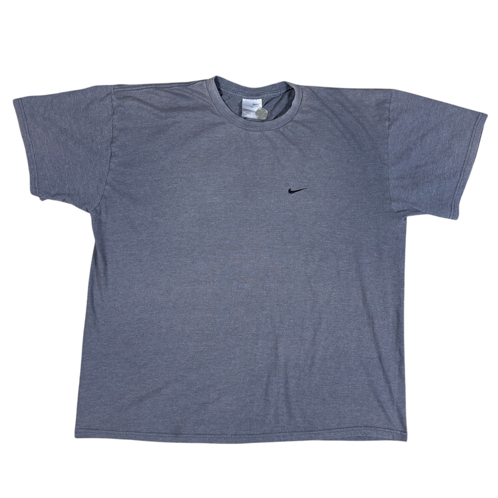 Nike vintage 90s nike logo gray tshirt black swoosh logo XL retro Size US XL / EU 56 / 4 - 1 Thumbnail