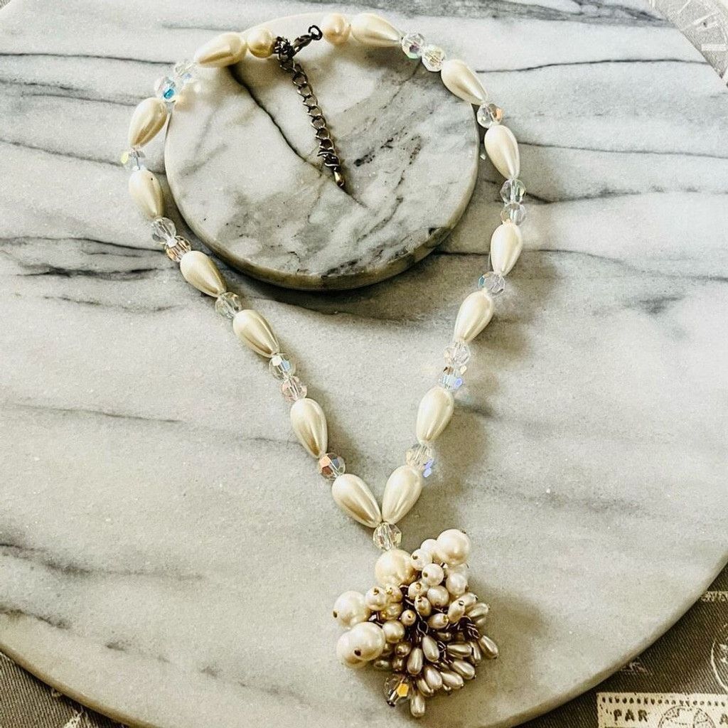 Vintage Faux Pearl Beaded Necklace AB Crystal Beads White Size ONE SIZE - 1 Thumbnail
