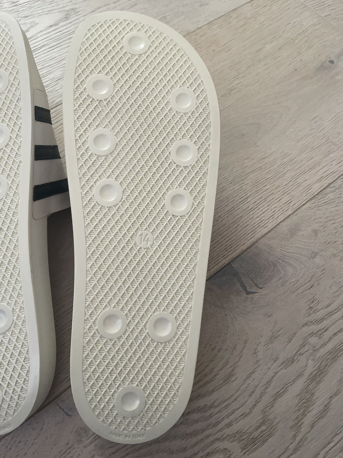 Adidas × Fear of God Size 14 Fear of God x Adidas Slides Size US 14 / EU 47 - 6 Thumbnail