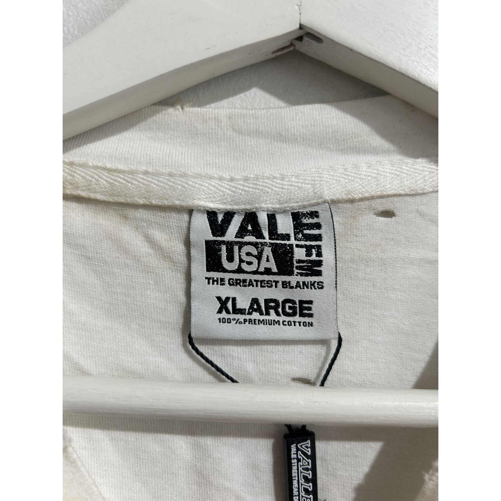 Vale VALE FOREVER THUNDER CROSS BLING TEE SIZE XL NEW Size US XL / EU 56 / 4 - 4 Thumbnail