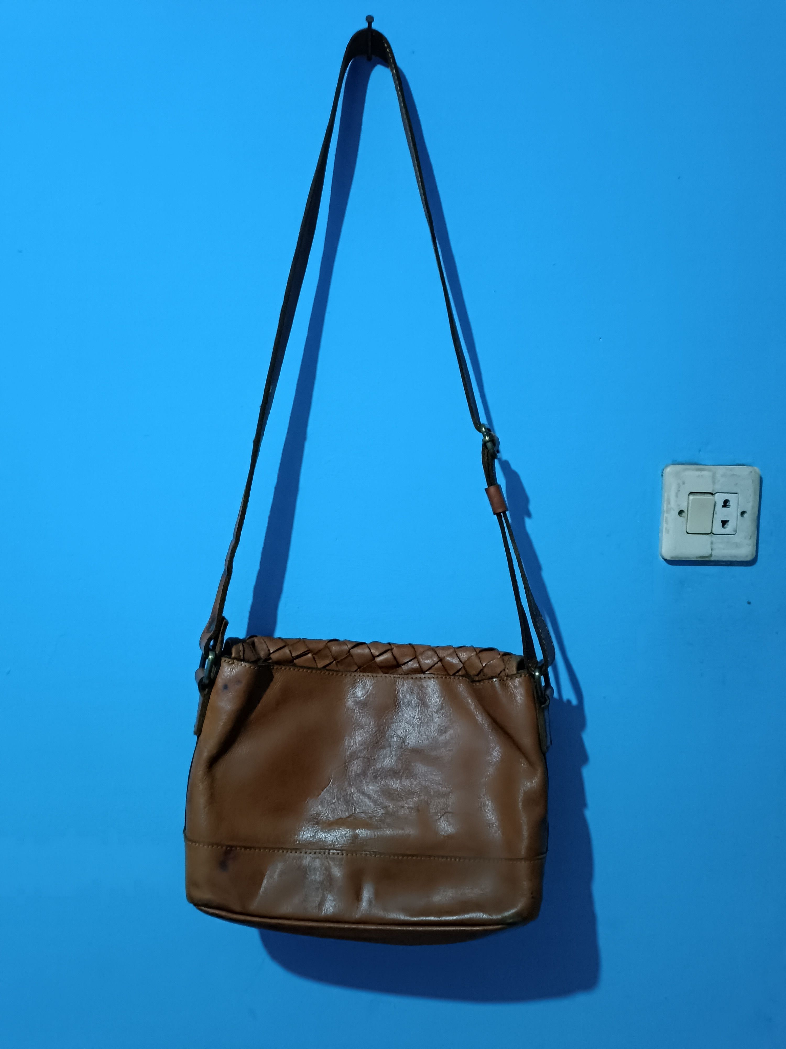 Other GENUINE LEATHER BAGS LIKE BOGGETA VENETA Size ONE SIZE - 2 Thumbnail