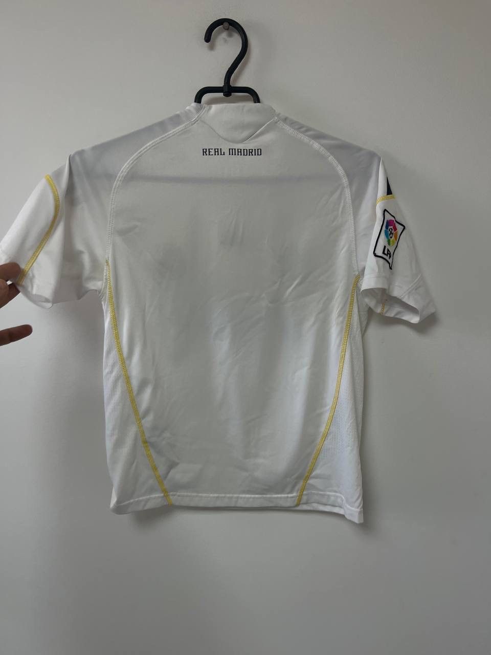 Adidas Real Madrid 2009/2010 Home Soccer Football Shirt Adidas M Size US M / EU 48-50 / 2 - 18 Thumbnail