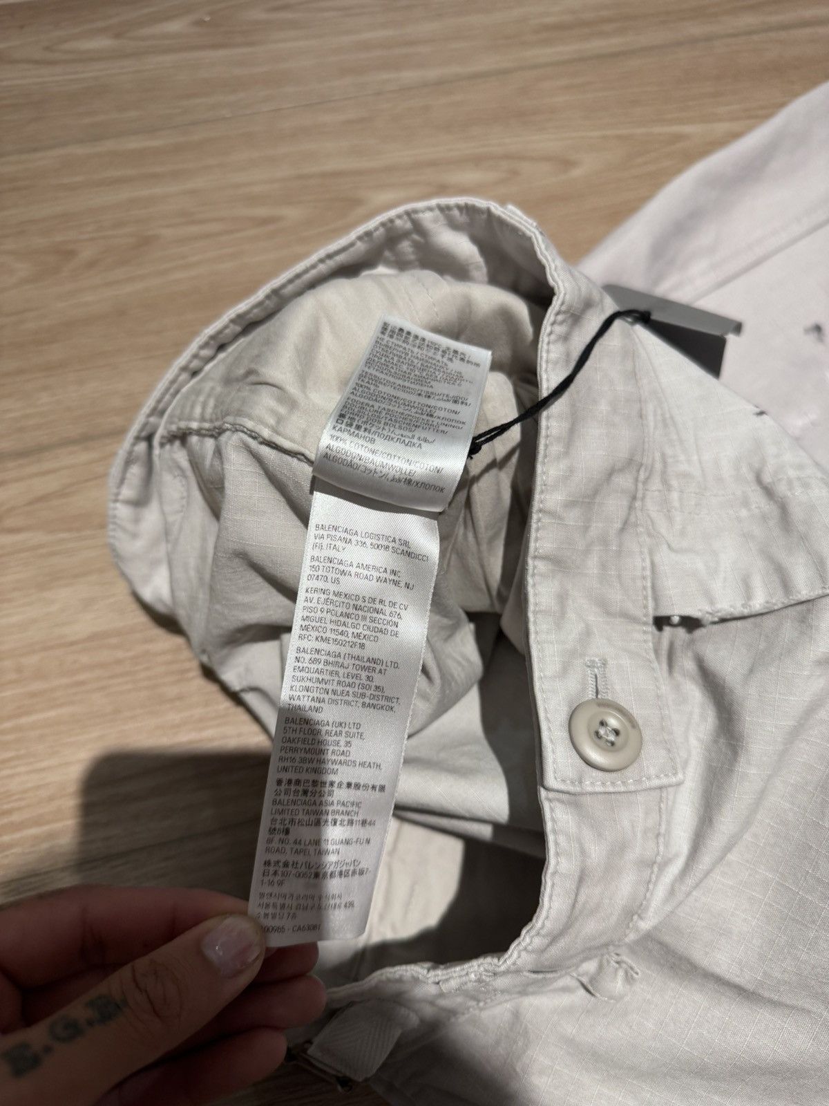 Balenciaga Balenciaga Mud Distressed Cargo Pants White 2023 Size US 32 / EU 48 - 6 Thumbnail