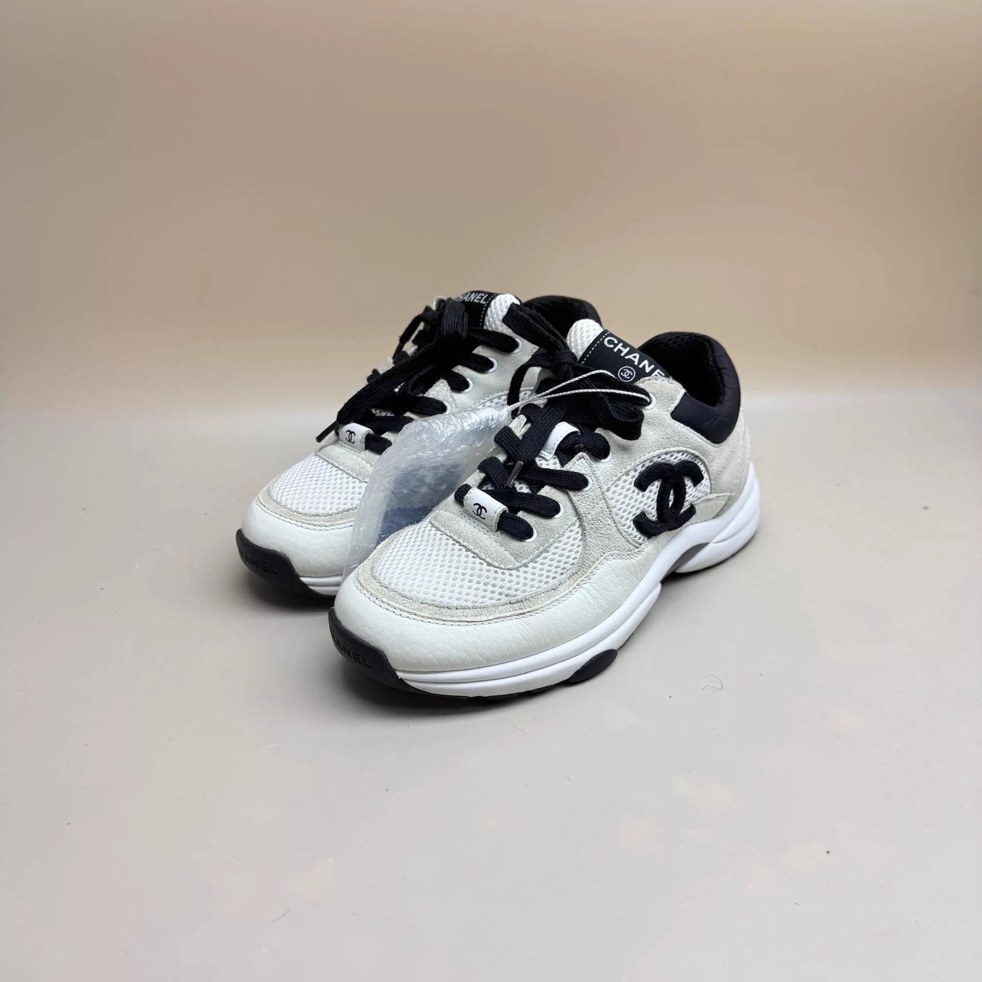 Chanel CHANEL CC Panda Strap Sneakers 36.5 Size US 6 / IT 36 - 1 Thumbnail