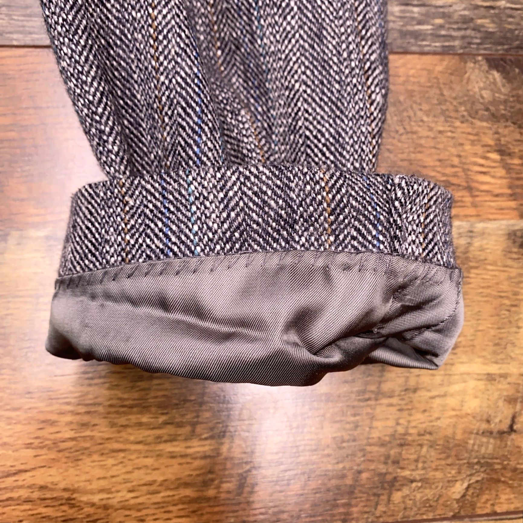 Haggar VINTAGE Haggar Imperial Sport Coat Gray Wool Tweed Herringbone USA 48R Blazer Regular Notch Single-Breasted Two-Button Front Jacket Size 48R - 7 Thumbnail