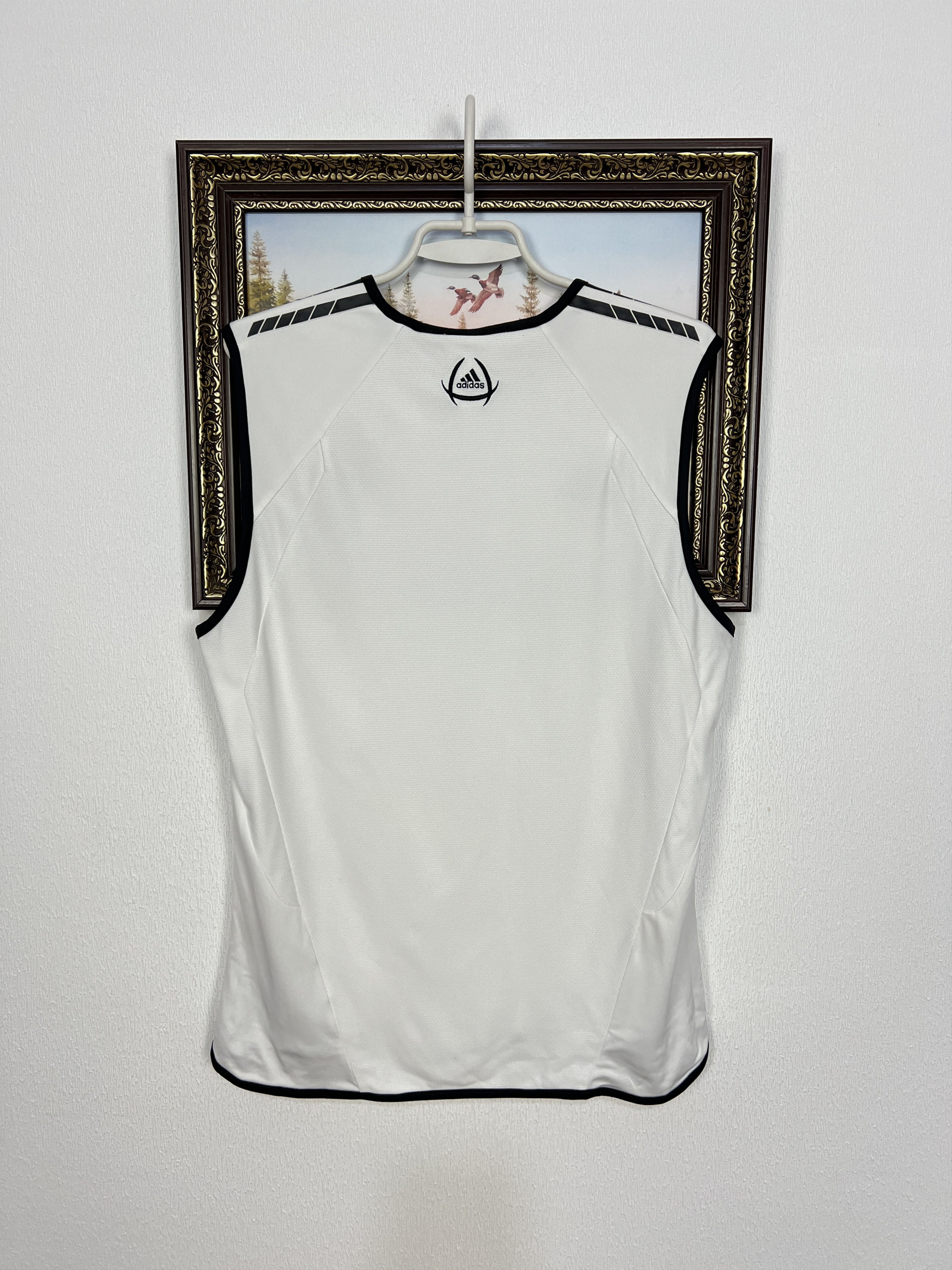 Adidas Vintage Adidas Newcastle United Football Train Vest Soccer Size US L / EU 52-54 / 3 - 12 Thumbnail