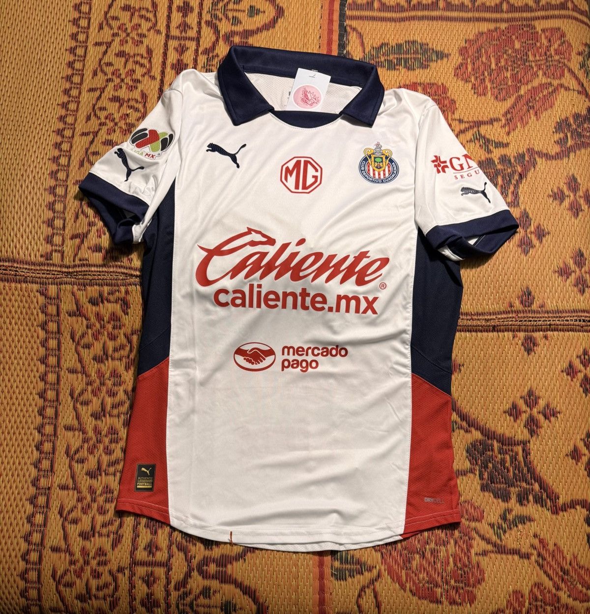 Puma Guadalajara Chivas NWT Soccer Kit Size US S / EU 44-46 / 1 - 2 Thumbnail