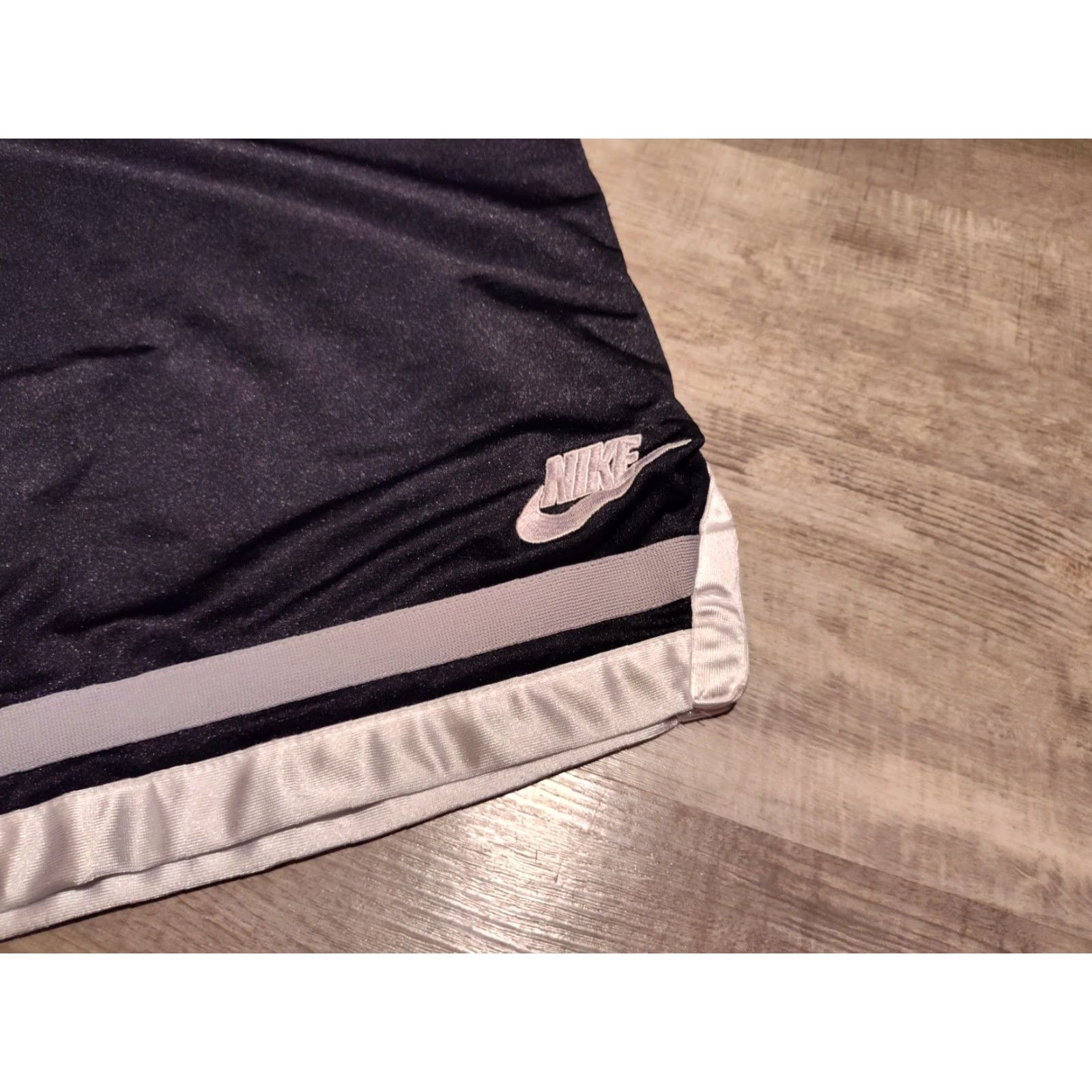 Nike Vintage Nike Basketball Shorts Baggy Y2K Gray Black Reversible XXL Men's Size US 36 / EU 52 - 3 Thumbnail