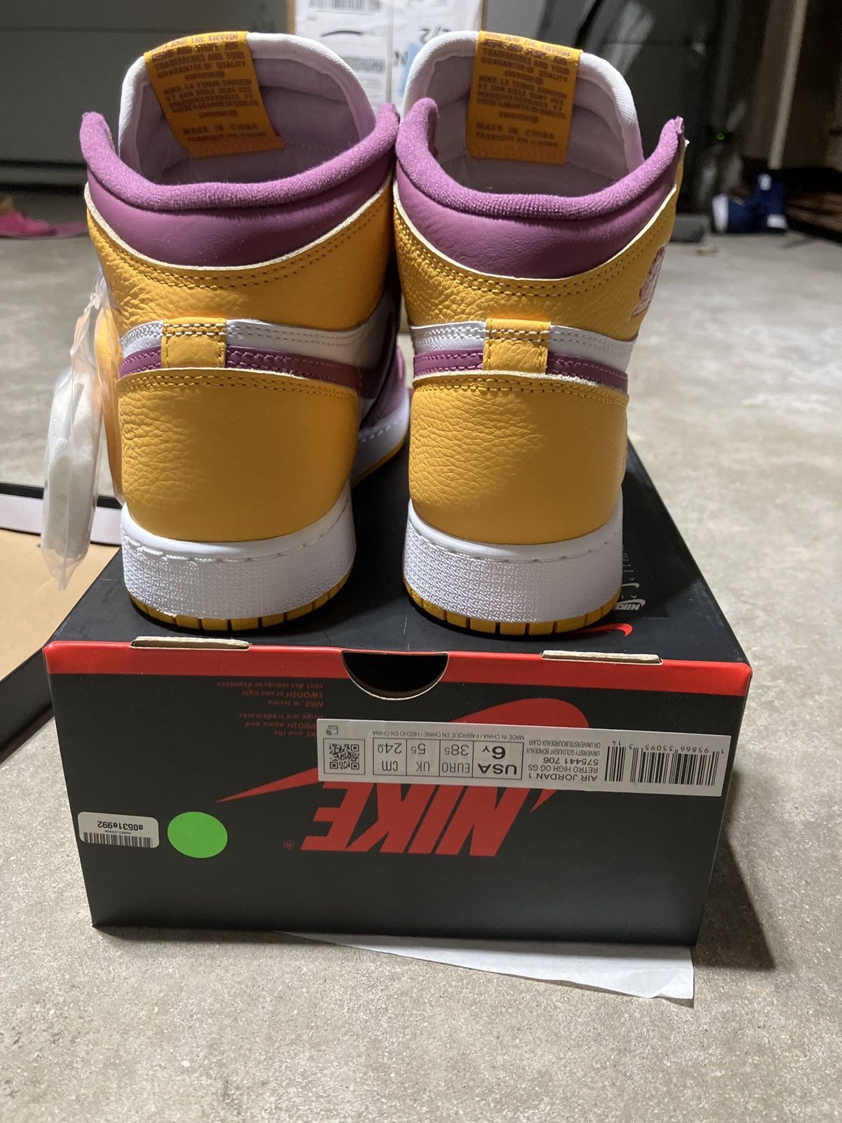 Nike Nike Jordan Size US 6 / EU 39 - 7 Thumbnail