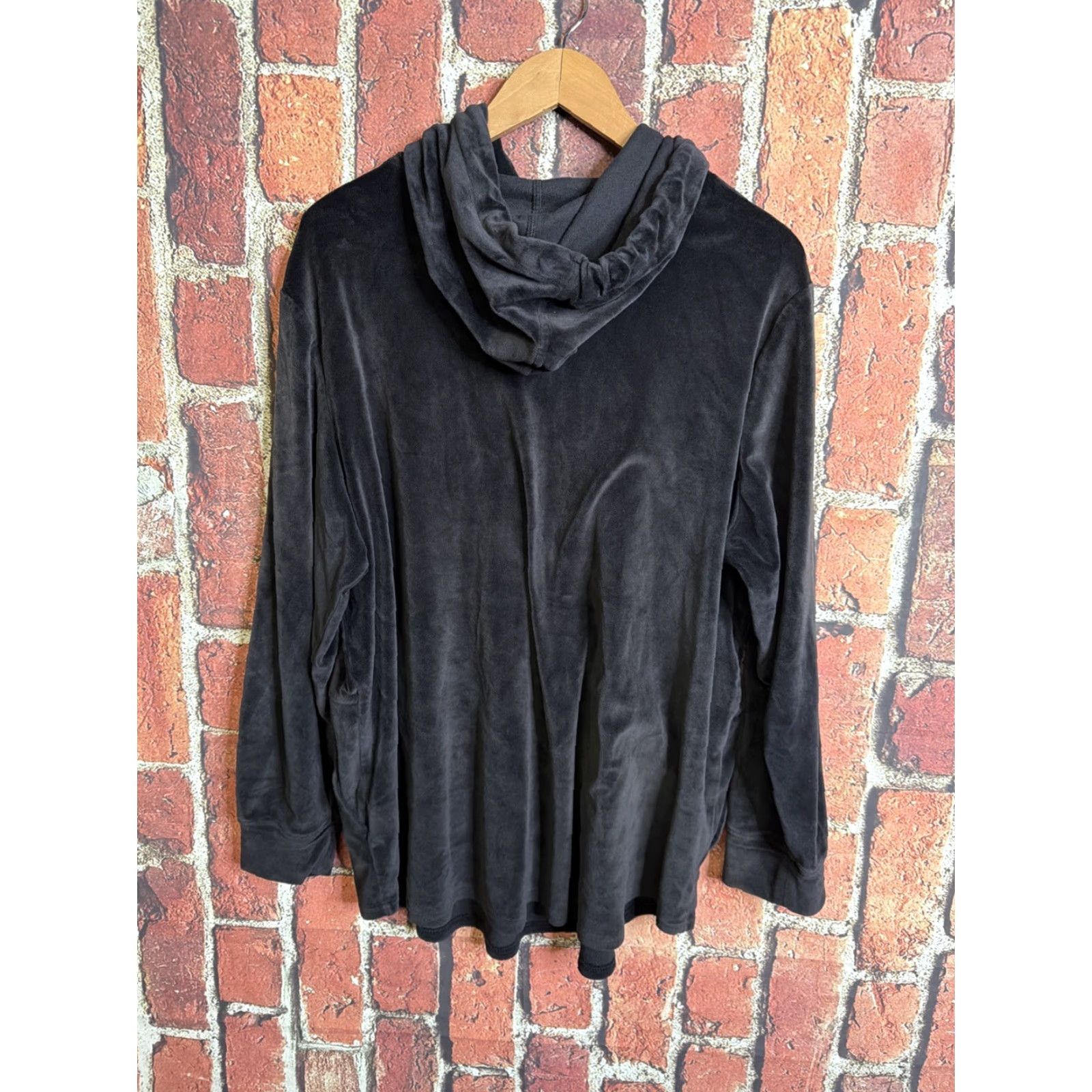 Lands' End VINTAGE Lands' End Women Black Velour Hoodie Full Kangaroo Pocket Plus Size 1X Sweatshirt Hoodie Size XL / US 12-14 / IT 48-50 - 3 Thumbnail