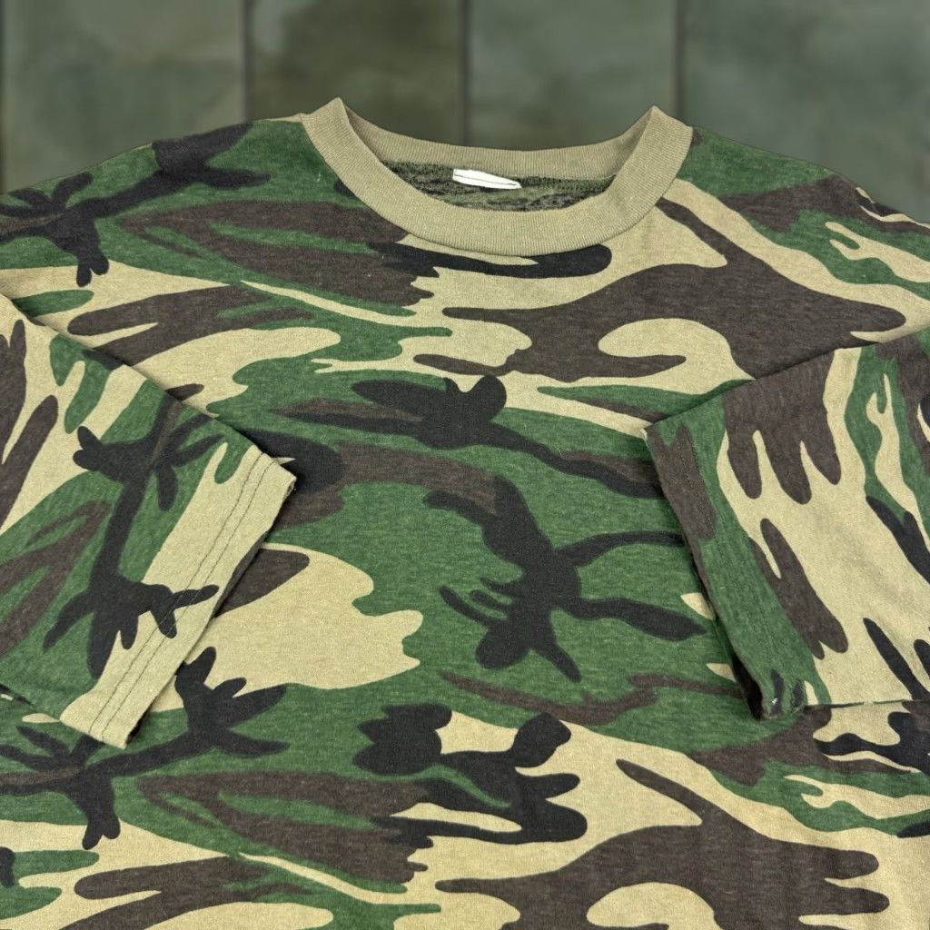 Vintage VINTAGE Camouflage T Shirt Men Adult Large Short Sleeve Crew Neck Hunting Outdoors Hipster 90s Y2K Size US L / EU 52-54 / 3 - 1 Thumbnail