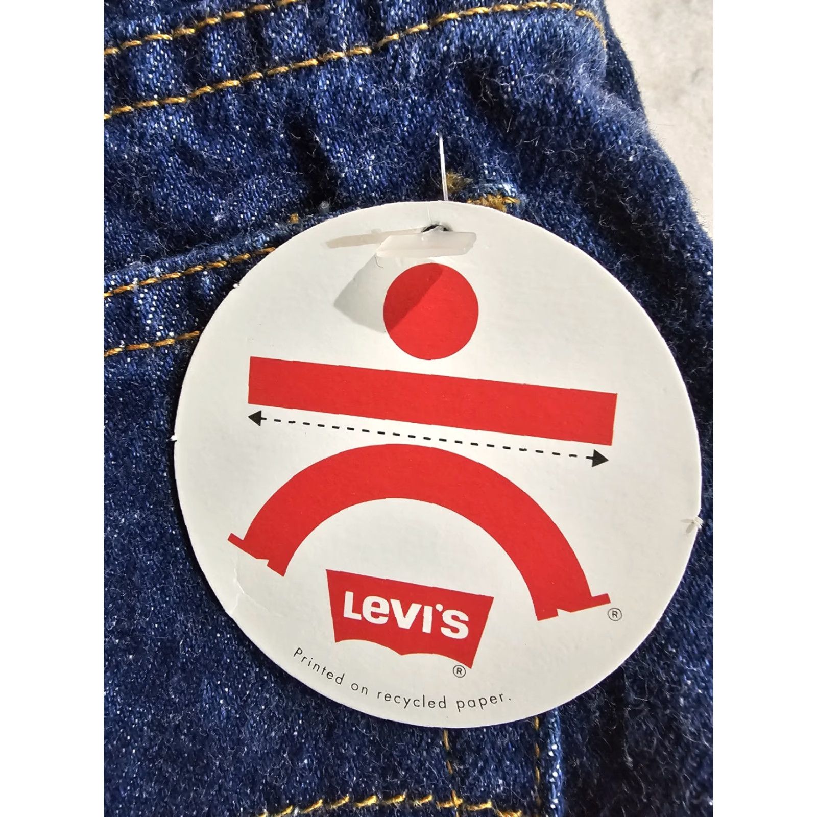 Levi's VINTAGE Levi's 540 Signature Relaxed Fit Jeans 40x32 Mens Blue Medium Wash 5-Pocket Design United States USA Distressed No Size US 40 / EU 56 - 6 Thumbnail