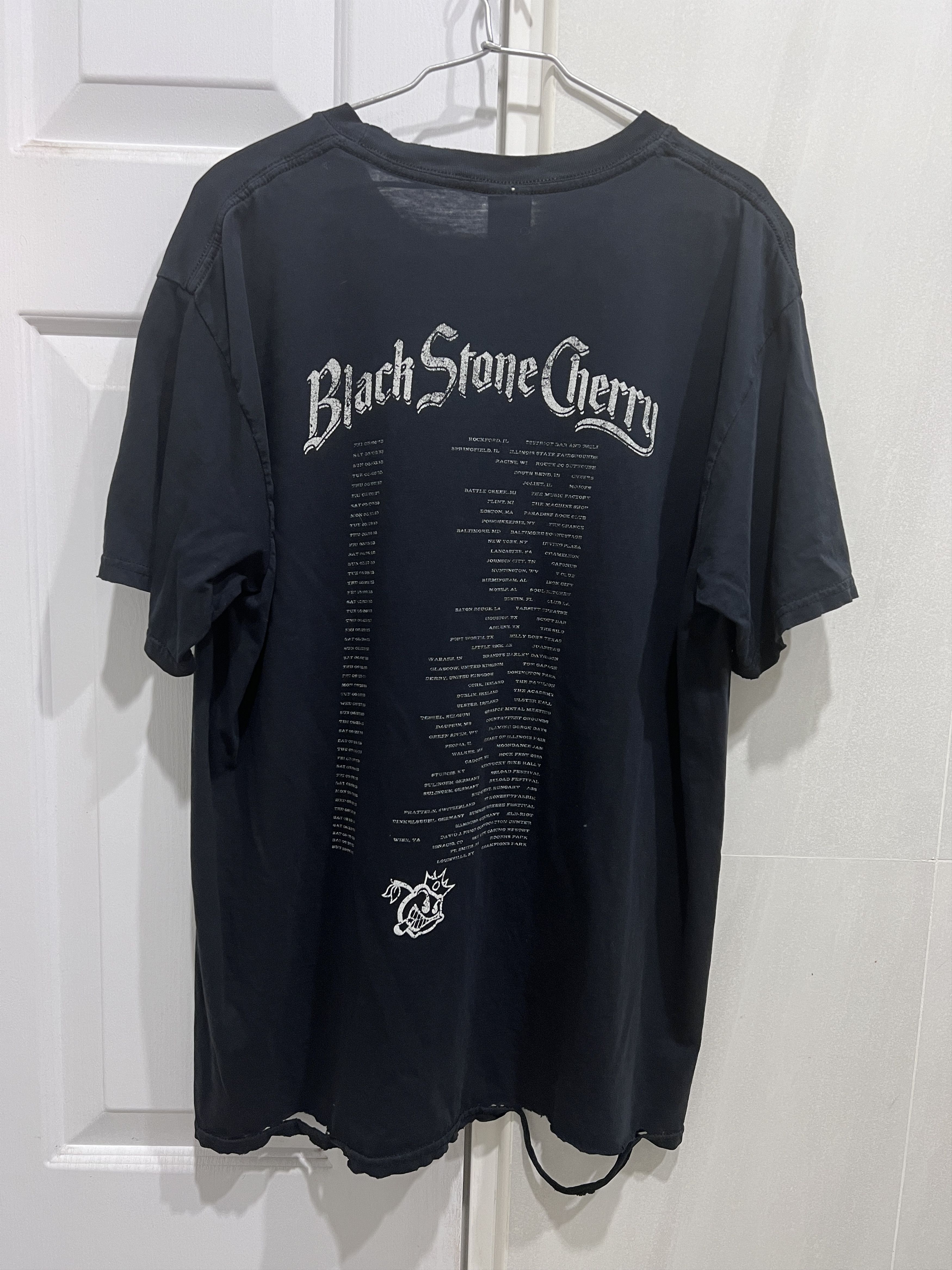 Band Tees 2015 Black Stone Cherry Tour Tee Distressed Faded Thrashed Size US L / EU 52-54 / 3 - 3 Thumbnail