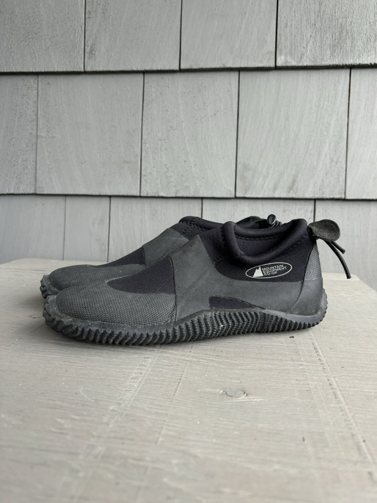 Mountain Equipment × Mountain Equipment Company × Vintage Vintage MEC Water Shoes Neoprene Booties Co-op REI Gorpcore Size US 5 / EU 37 - 1 Thumbnail