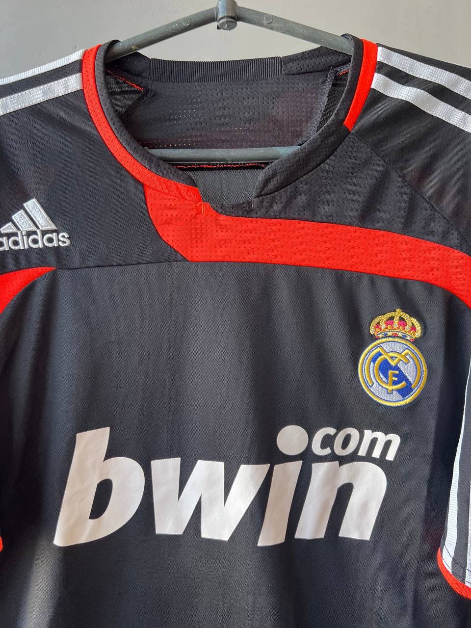 Adidas 2007/08 REAL MADRID GK 2 SOCCER JERSEY SHIRT ADIDAS SIZE L Size US L / EU 52-54 / 3 - 5 Thumbnail