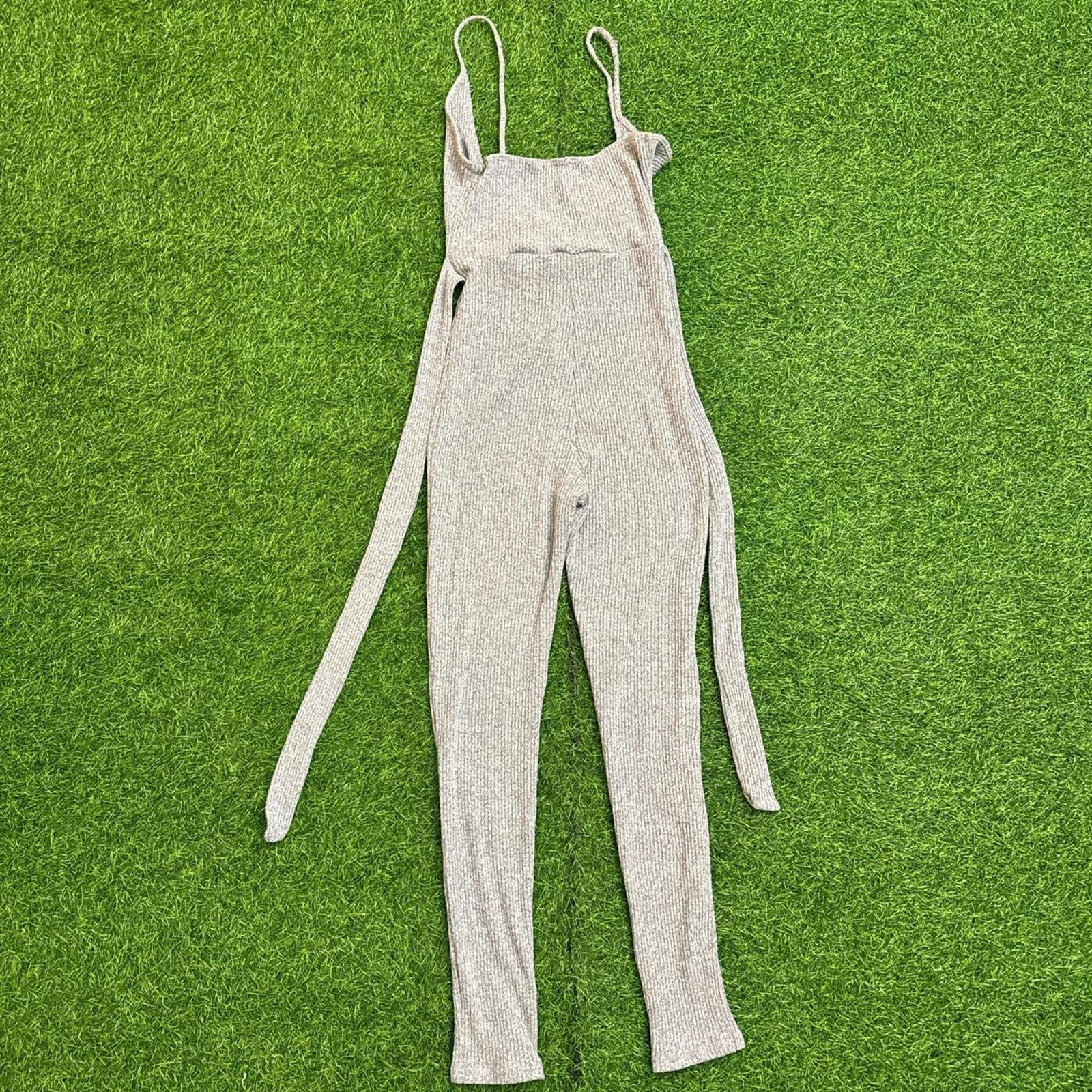 Other Fashion Nova Gray Knit Tie-Waist Jumpsuit Size 27" / US 4 / IT 40 - 4 Thumbnail